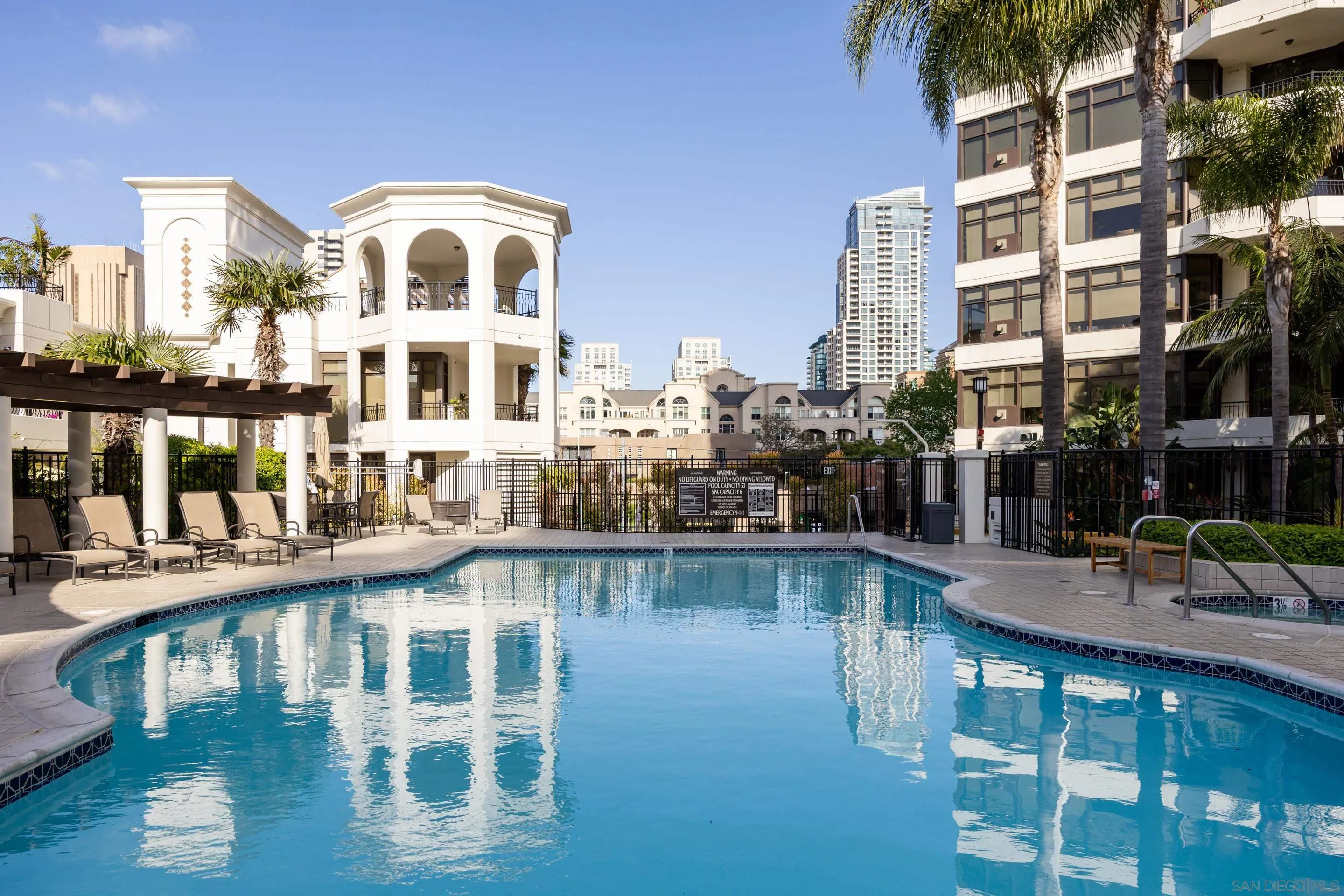 https://cdn.realtyfeed.com/cdn/127/250036230/9dc306b92fcae57673fd43085279968c.webp