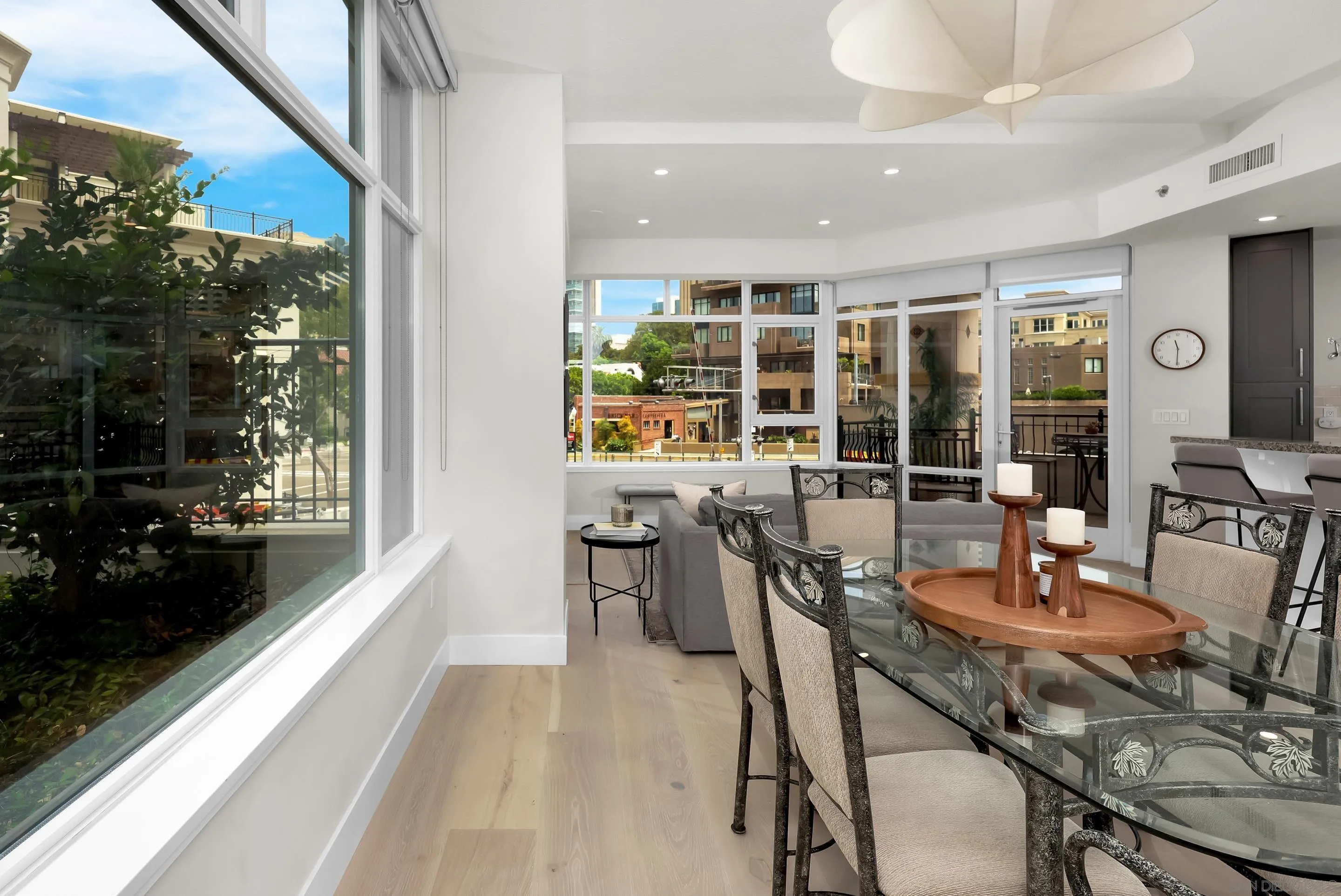https://cdn.realtyfeed.com/cdn/127/250036230/ba16124492120e35abf4b29c47cd127a.webp