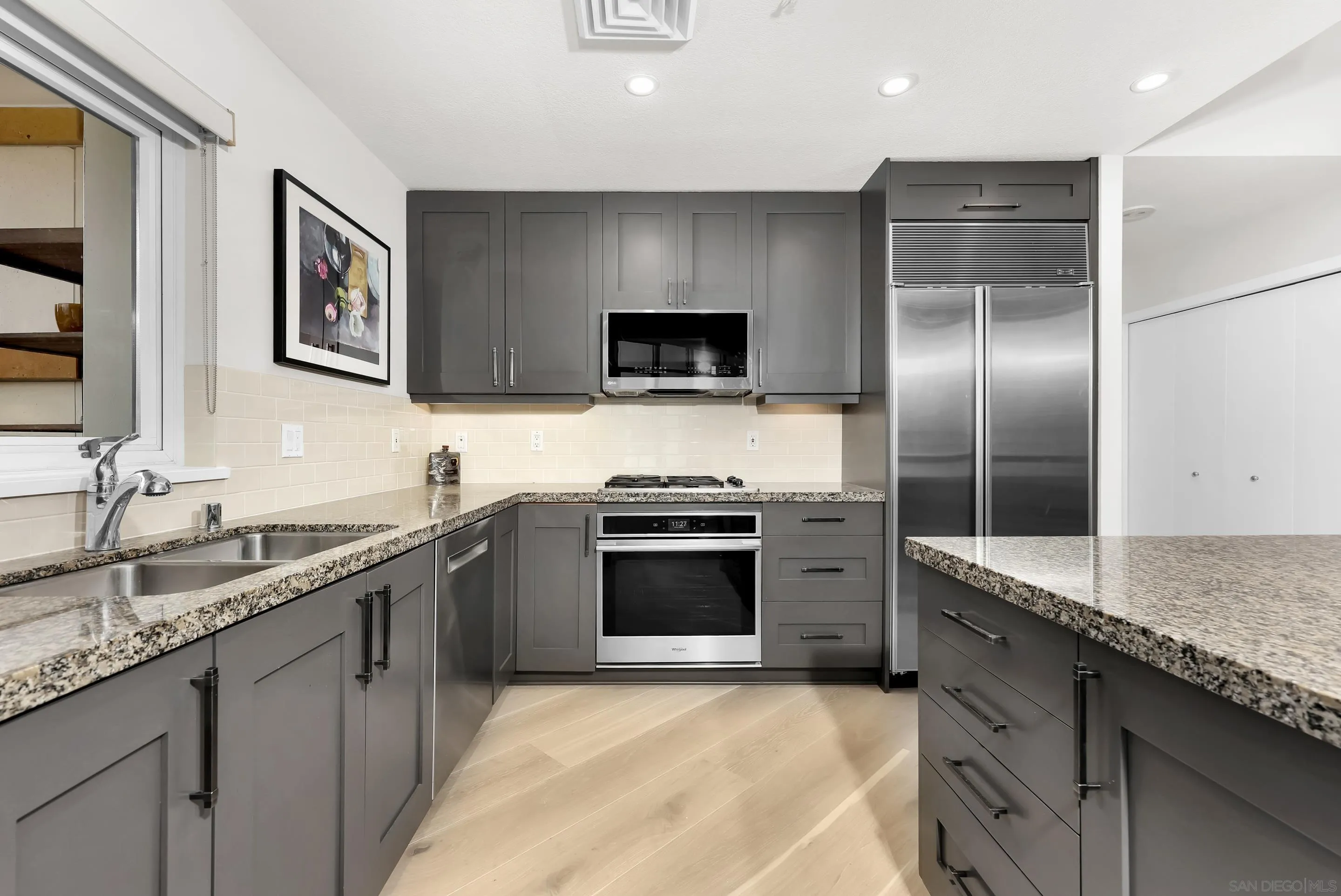 Photo #3: 250036230 Listing 