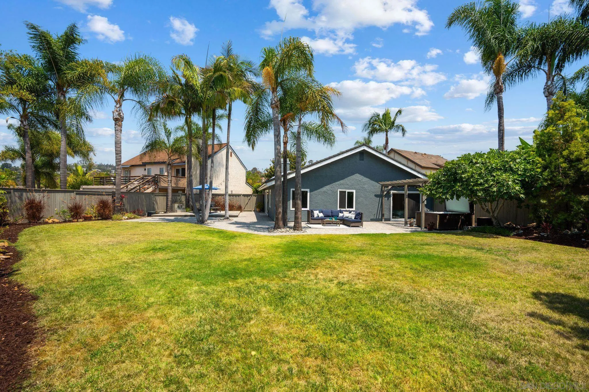 https://cdn.realtyfeed.com/cdn/127/250036231/0e084cba05b0823e3732595a7cc6304e.webp