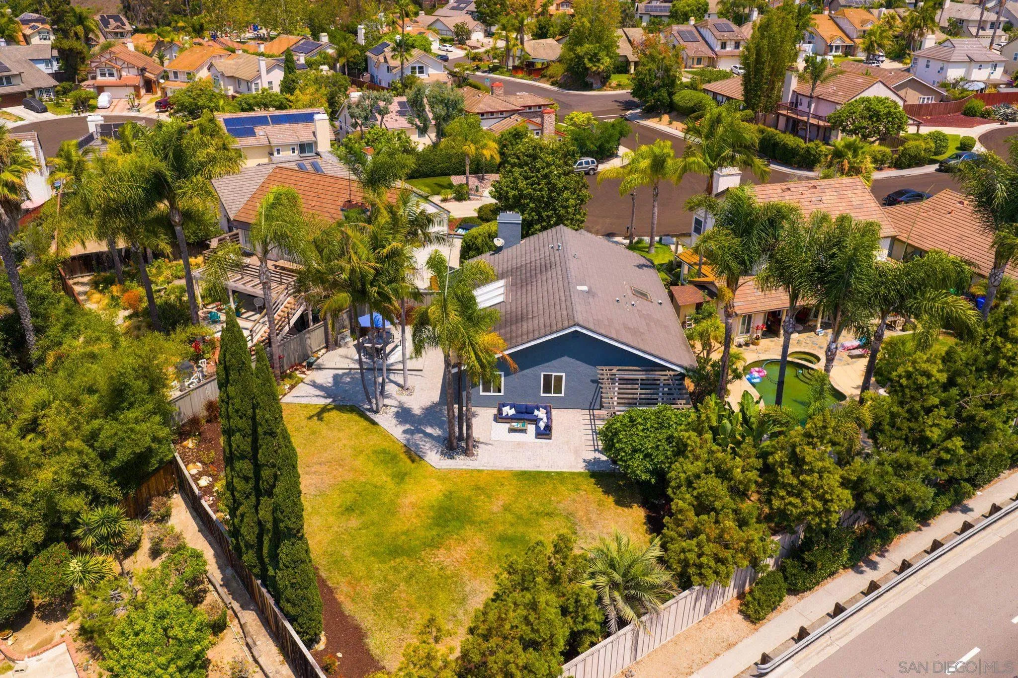 https://cdn.realtyfeed.com/cdn/127/250036231/30a1d91de3b48c4e9d2cad916c1b120a.webp