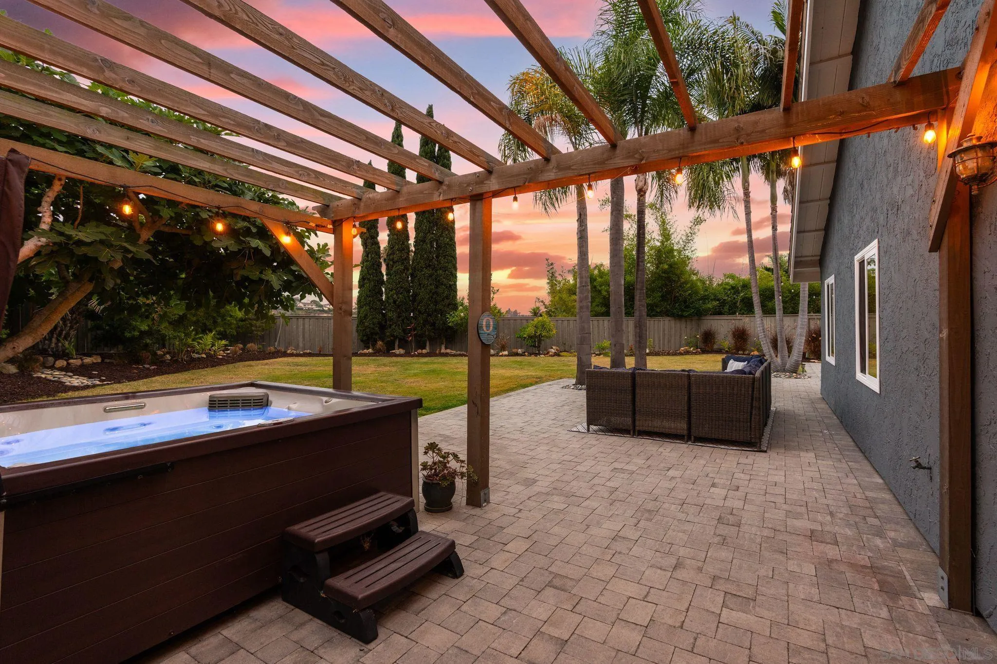 https://cdn.realtyfeed.com/cdn/127/250036231/40cf2dc184b41772ab1078c5ba2773bf.webp
