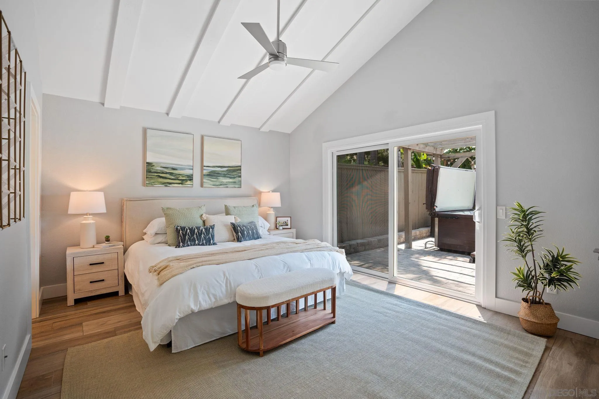 https://cdn.realtyfeed.com/cdn/127/250036231/7bef2c0ea31e25453638ac18be66bd11.webp