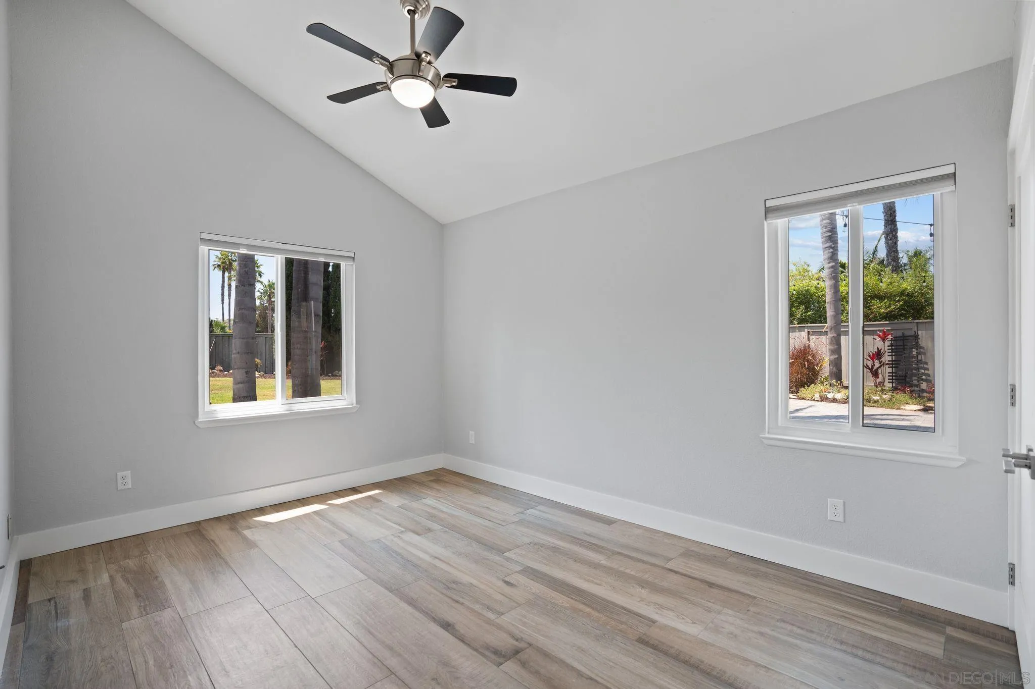 https://cdn.realtyfeed.com/cdn/127/250036231/b8656dc2c1688b3bbd3f7b6952f3ef5c.webp