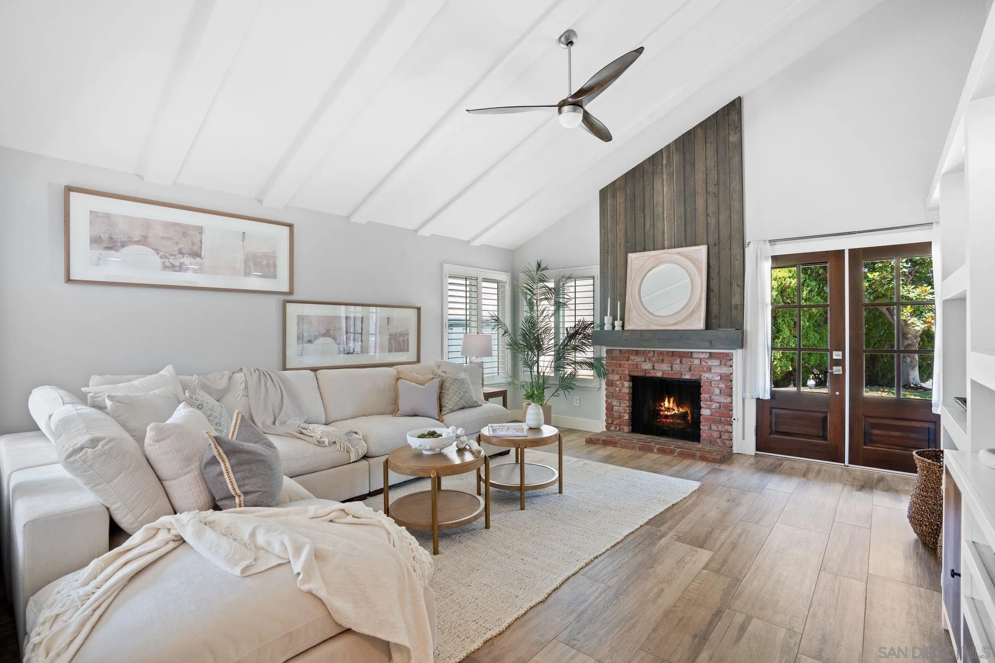 https://cdn.realtyfeed.com/cdn/127/250036231/dd442aaafae9b4e207db82f392c7f5cb.webp