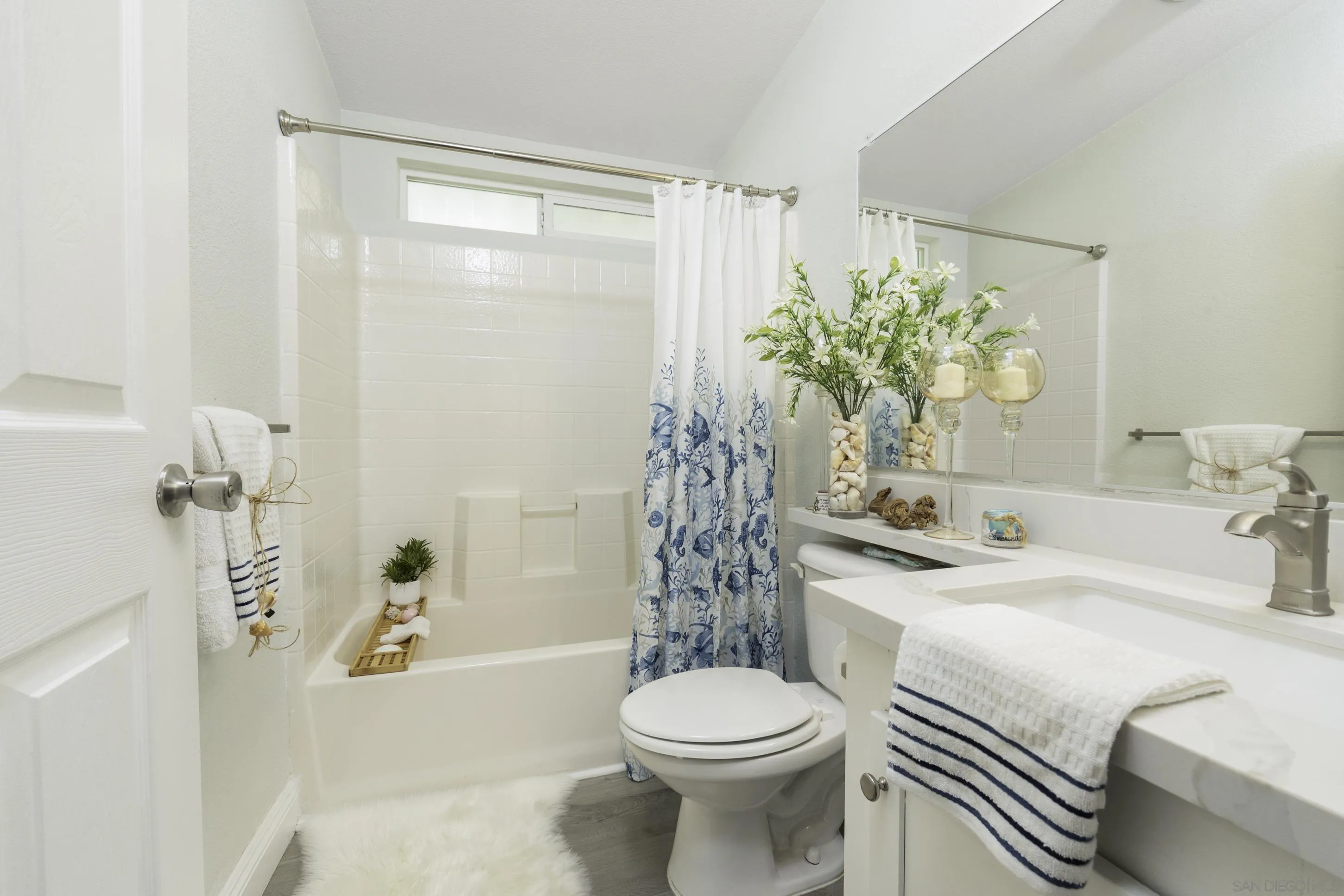 https://cdn.realtyfeed.com/cdn/127/250036232/01aa1c940c0fbdbb76be2ecf0c17ca8a.webp