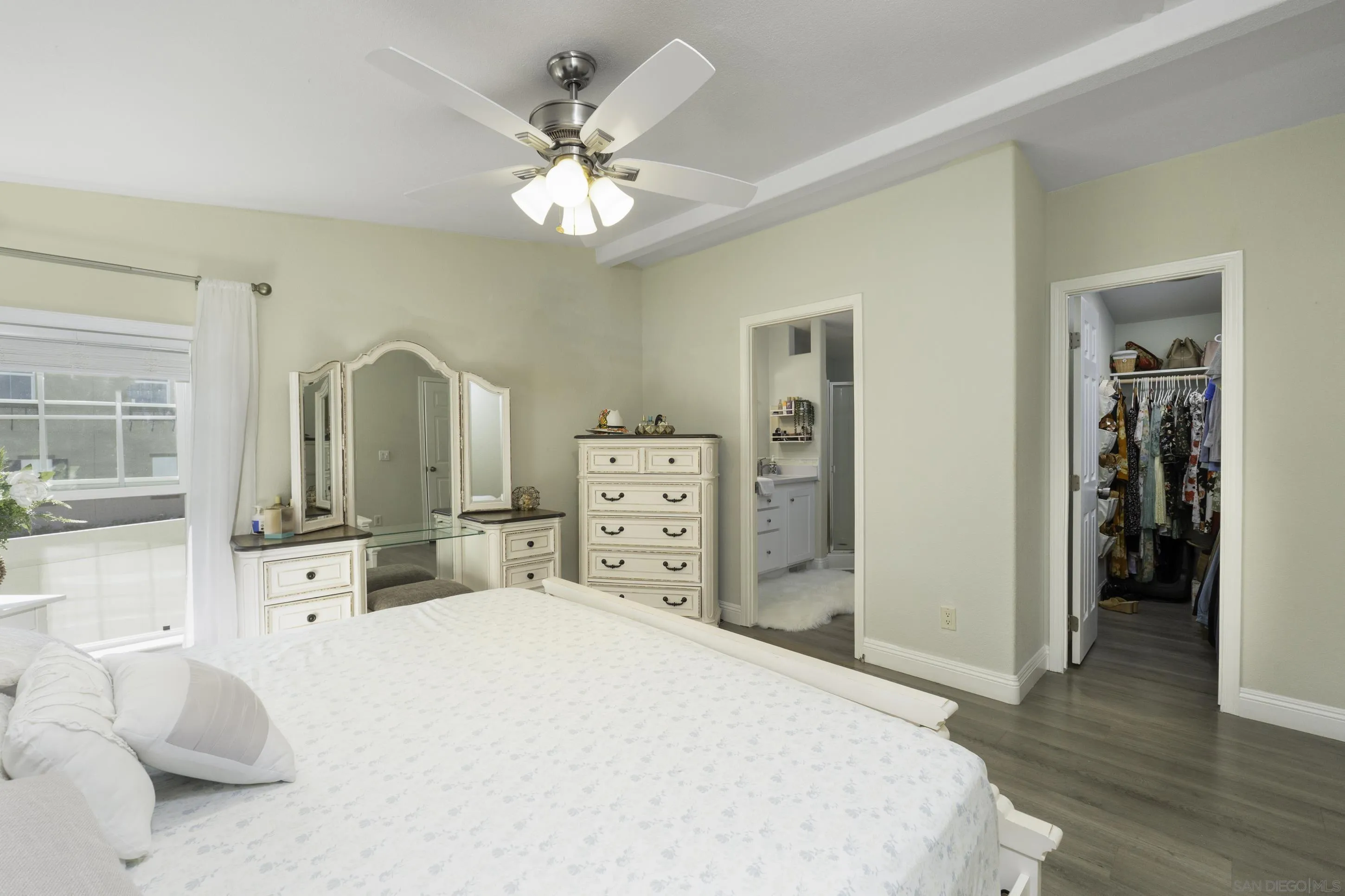 https://cdn.realtyfeed.com/cdn/127/250036232/d1dbe76acb1f3bea6ad6568c003d9bf6.webp