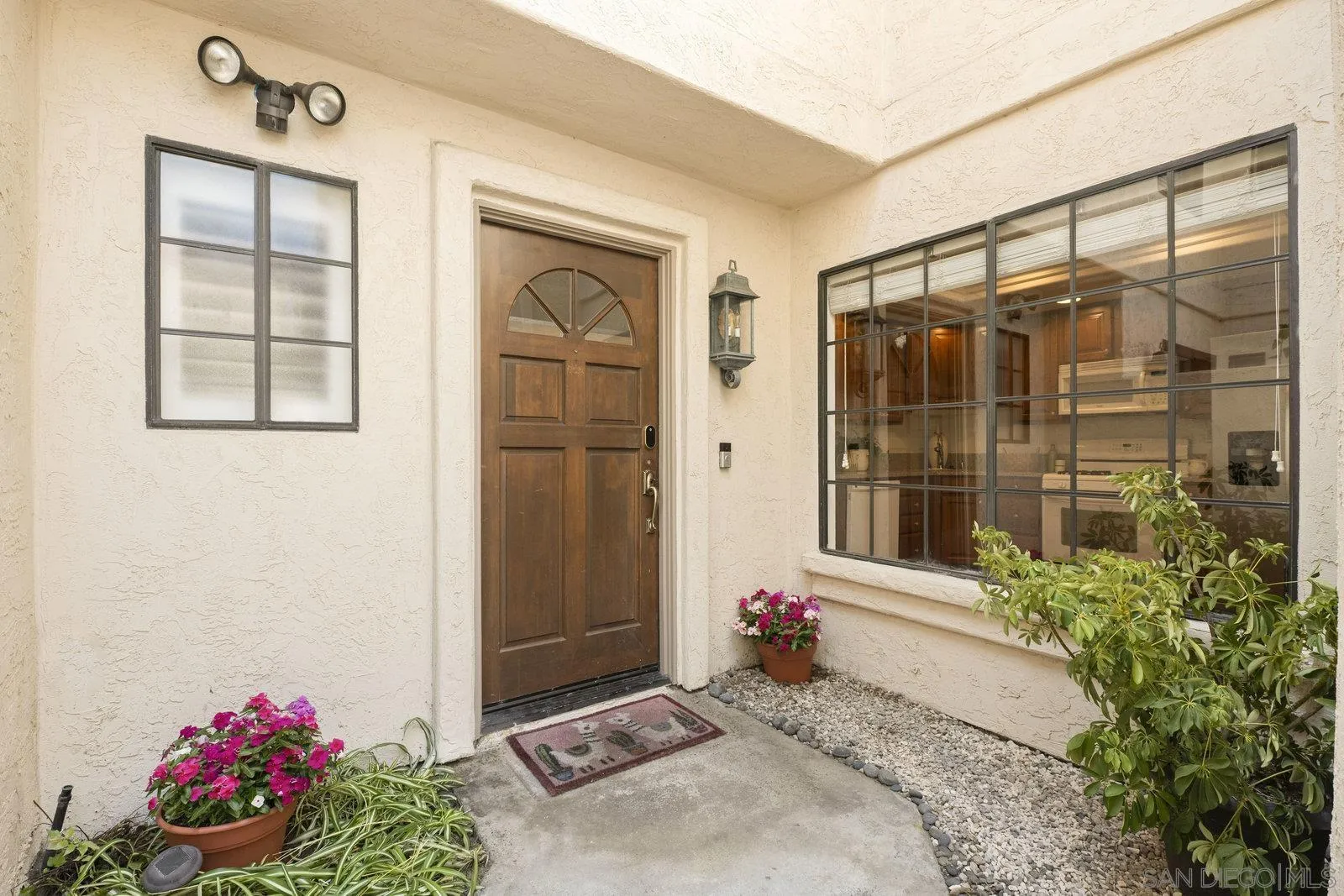 Photo #2: 250036233 Listing 