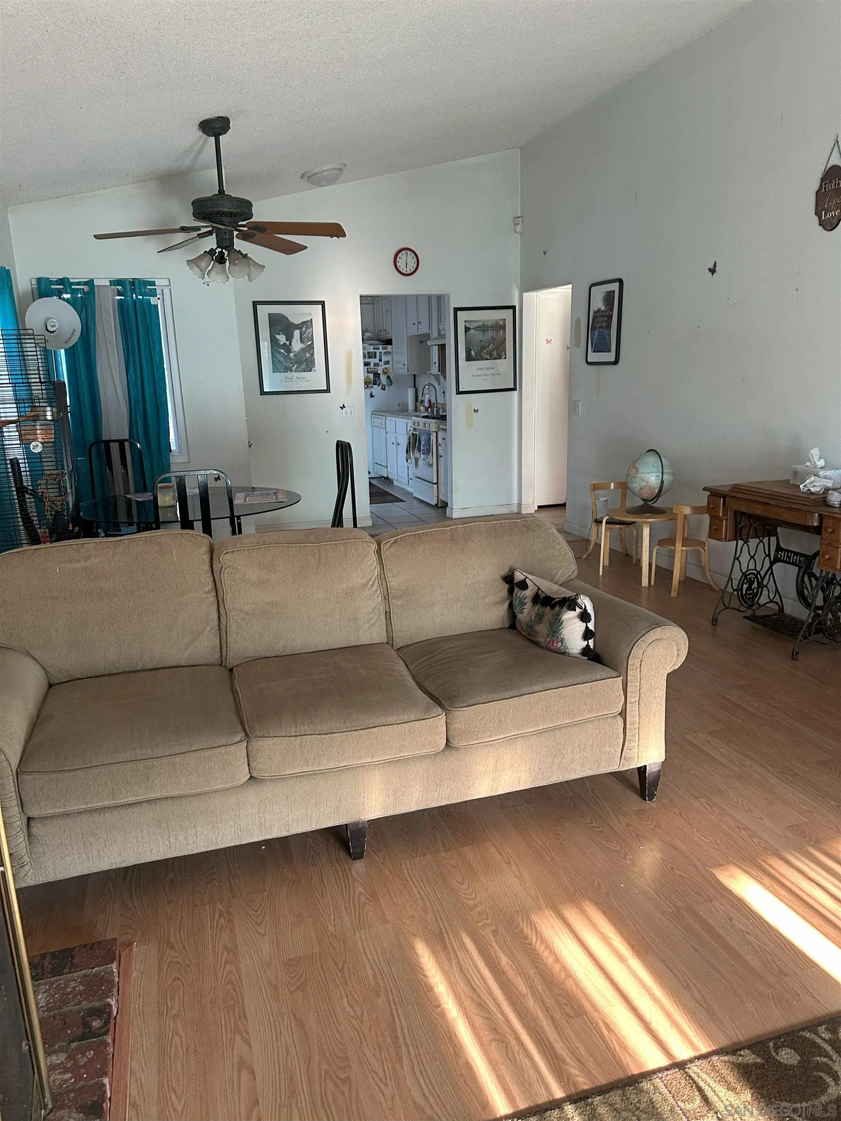 https://cdn.realtyfeed.com/cdn/127/250036236/47a98aaa5293273e7896c05fe50c8205.webp