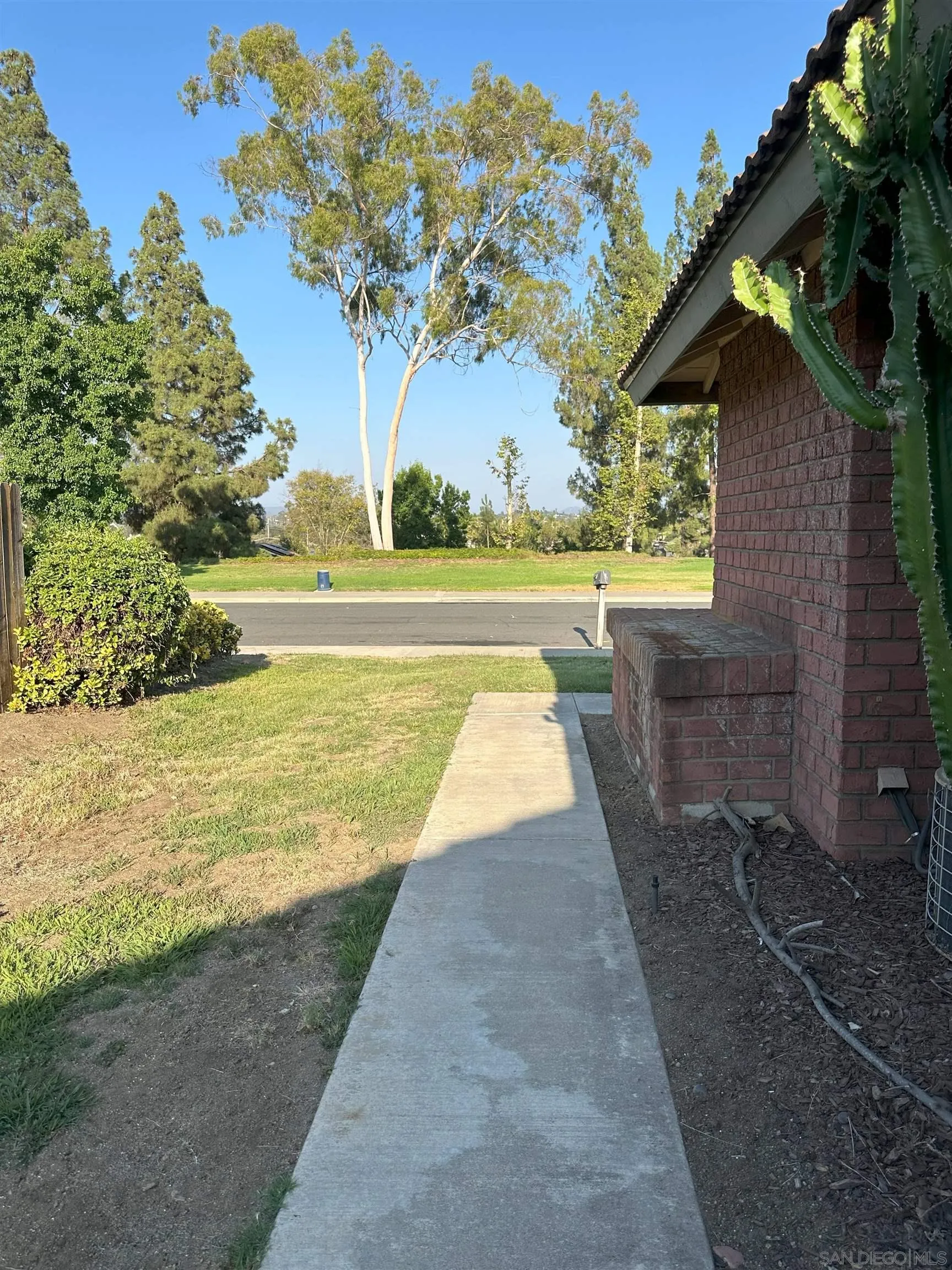 https://cdn.realtyfeed.com/cdn/127/250036236/6d0441ff86f6a5c45be27cfaa0fea40c.webp