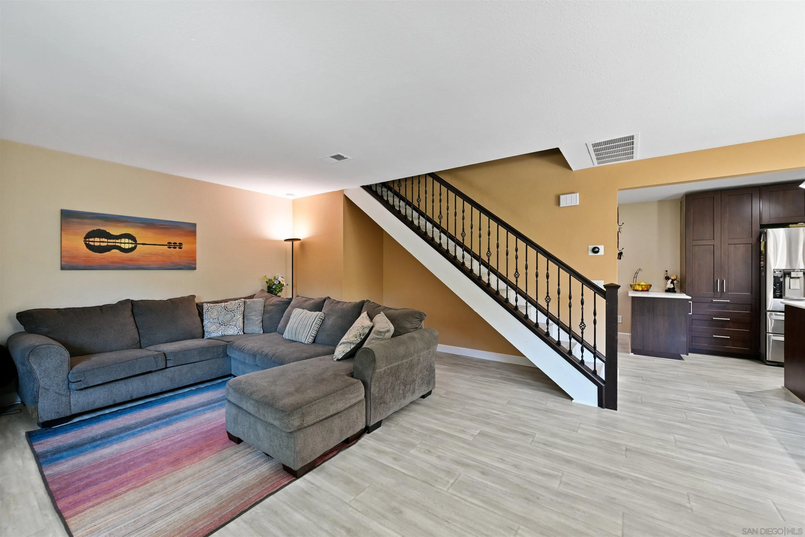 Photo #2: 250036241 Listing 
