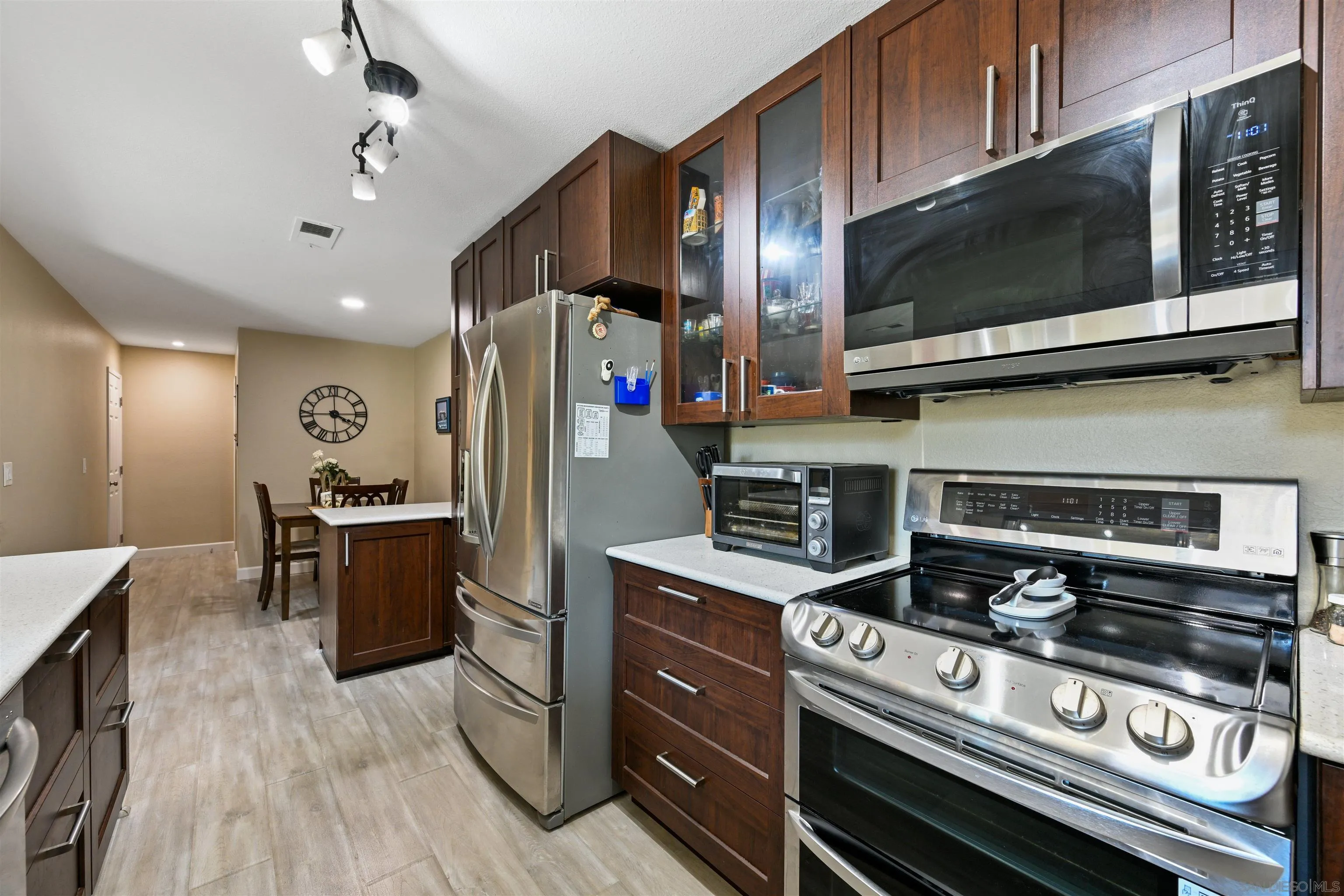 Photo #6: 250036241 Listing 