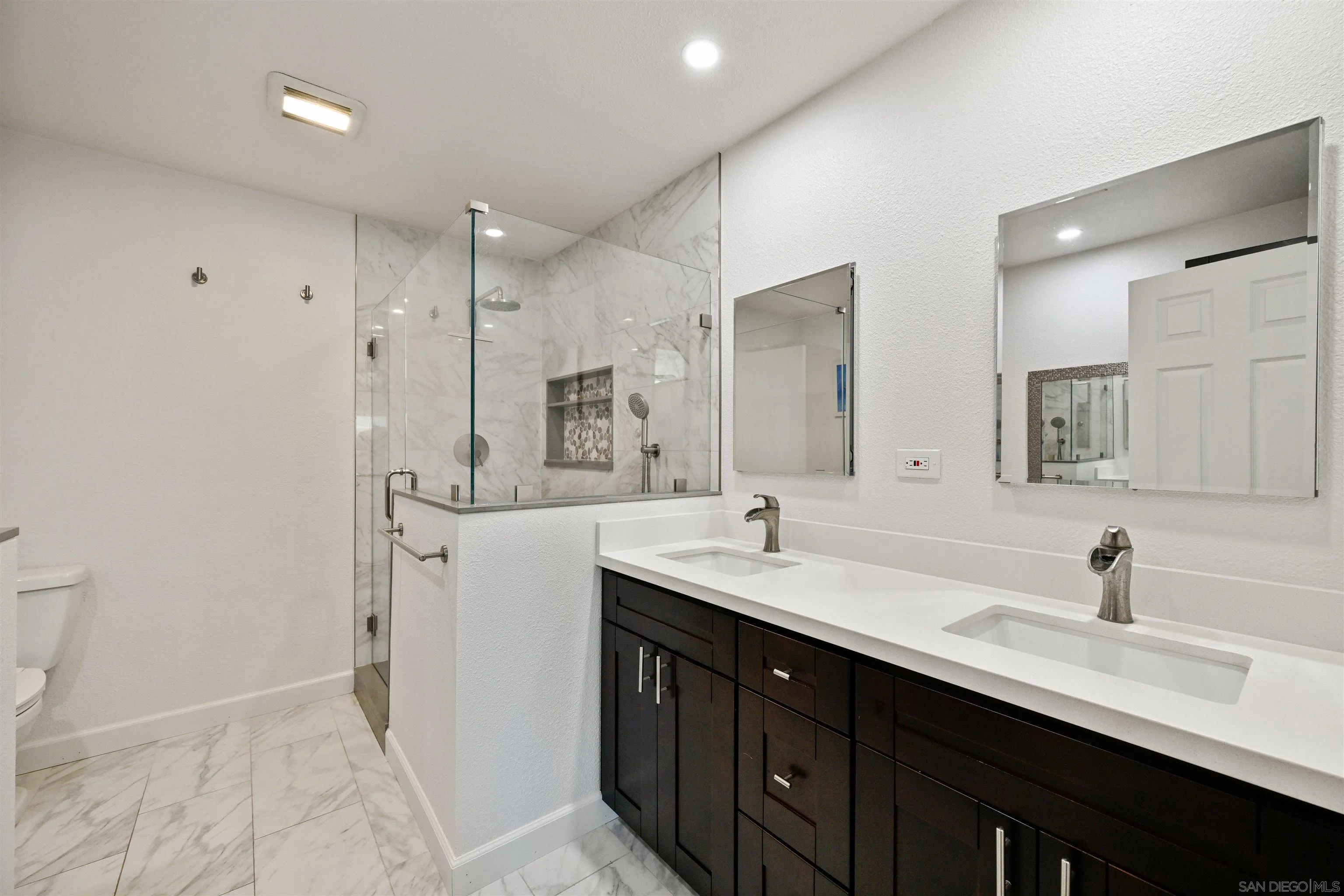 Photo #9: 250036241 Listing: Photo #9