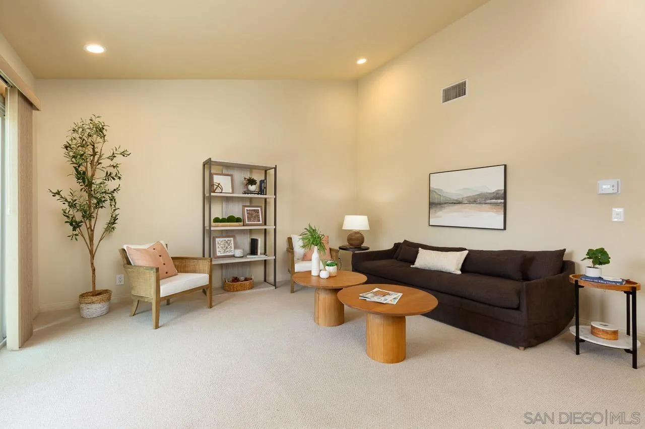 https://cdn.realtyfeed.com/cdn/127/250036242/6ec2c1cc6b8be71ab7001d24d3afcd24.webp