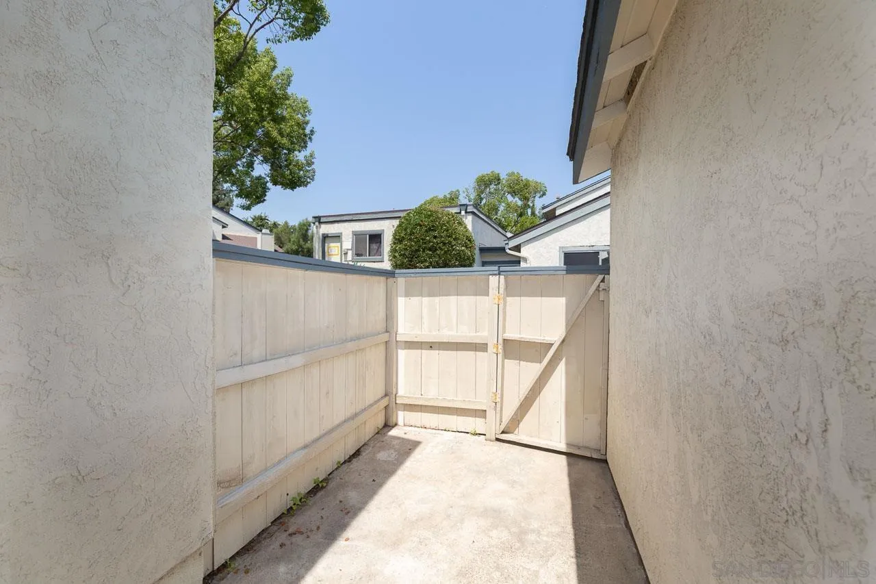 https://cdn.realtyfeed.com/cdn/127/250036242/fbb029d167a907985b10209c88748680.webp