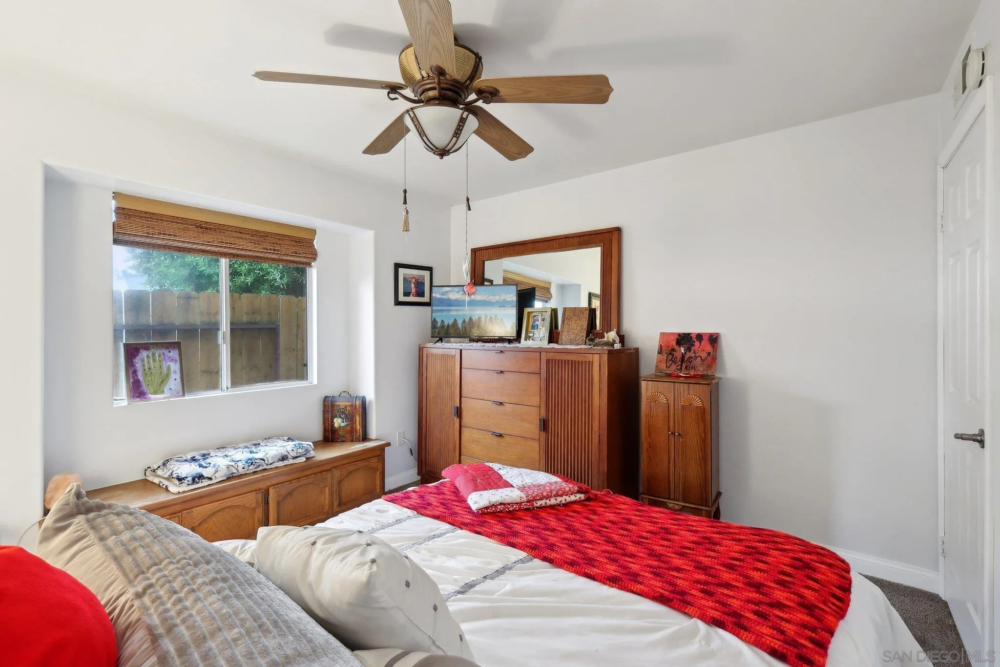 https://cdn.realtyfeed.com/cdn/127/250036243/6a4b218f77c71d8bd78b9040d1261fe3.webp