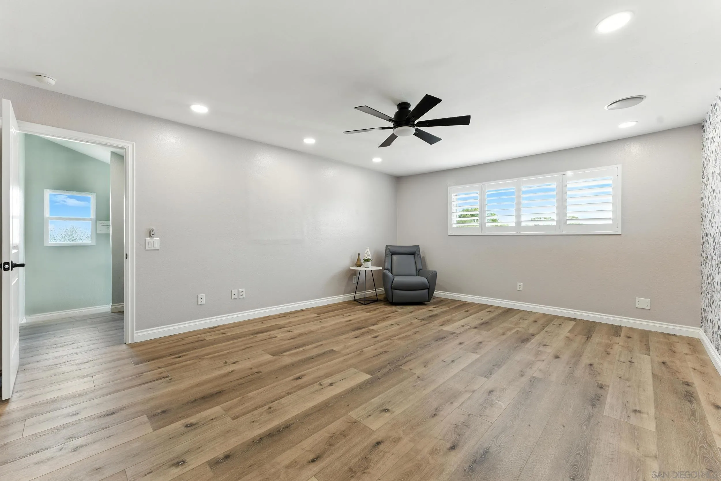 https://cdn.realtyfeed.com/cdn/127/250036248/e89d4cf417eb63dbe907d8d009179f9b.webp