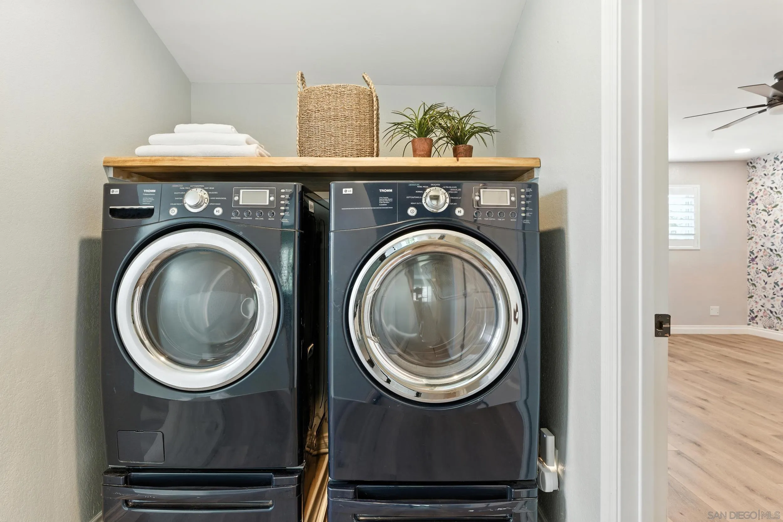 https://cdn.realtyfeed.com/cdn/127/250036248/f01ed2464fd8a3f38a1731165dad4498.webp
