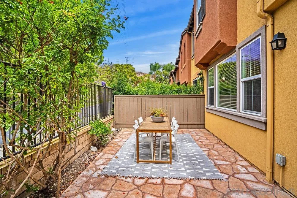 https://cdn.realtyfeed.com/cdn/127/250036250/061ee03c64d2d5be13f26d20931abd13.webp