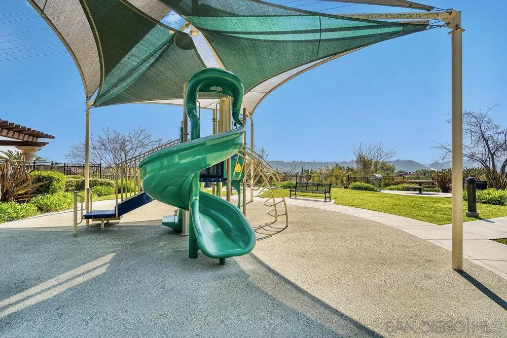 https://cdn.realtyfeed.com/cdn/127/250036250/1b297a4bc78326b013c7c4a1c1628911.webp