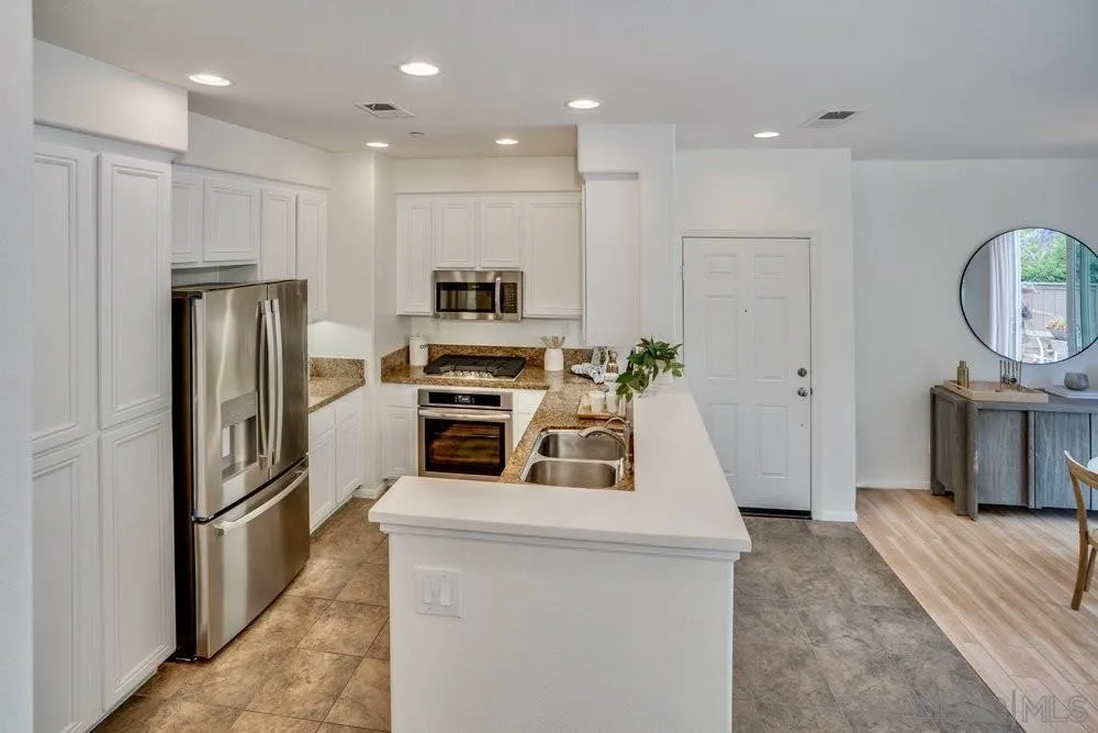 https://cdn.realtyfeed.com/cdn/127/250036250/a4bb12bc3449c1923bea4a8aa74c1d43.webp