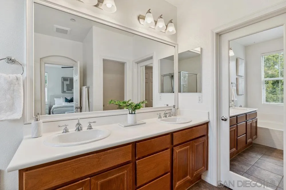 https://cdn.realtyfeed.com/cdn/127/250036250/b12a3406df530a8e1ed6fabdd67ee8bc.webp