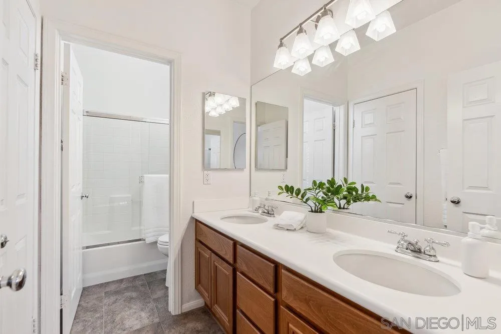 https://cdn.realtyfeed.com/cdn/127/250036250/c00f54fe7a60677cdaa68dc726629f0c.webp