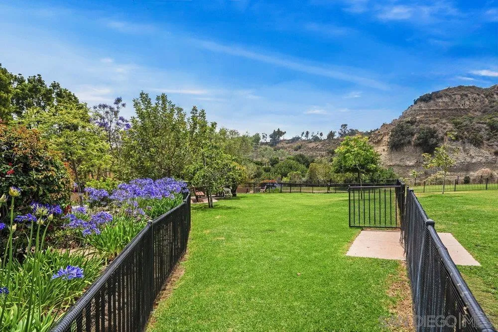 https://cdn.realtyfeed.com/cdn/127/250036250/d1c6e424e25d405a4f95d6620fb9ce50.webp