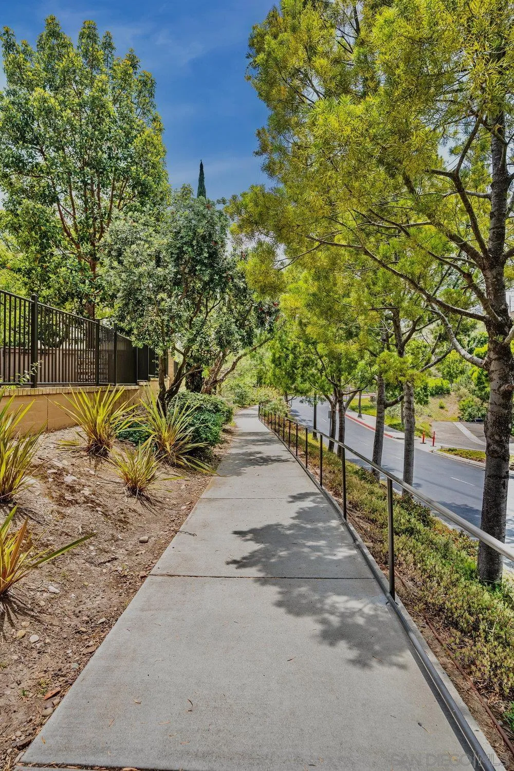 https://cdn.realtyfeed.com/cdn/127/250036250/e18042c2dc0e2cef56ccc37de8321c8b.webp