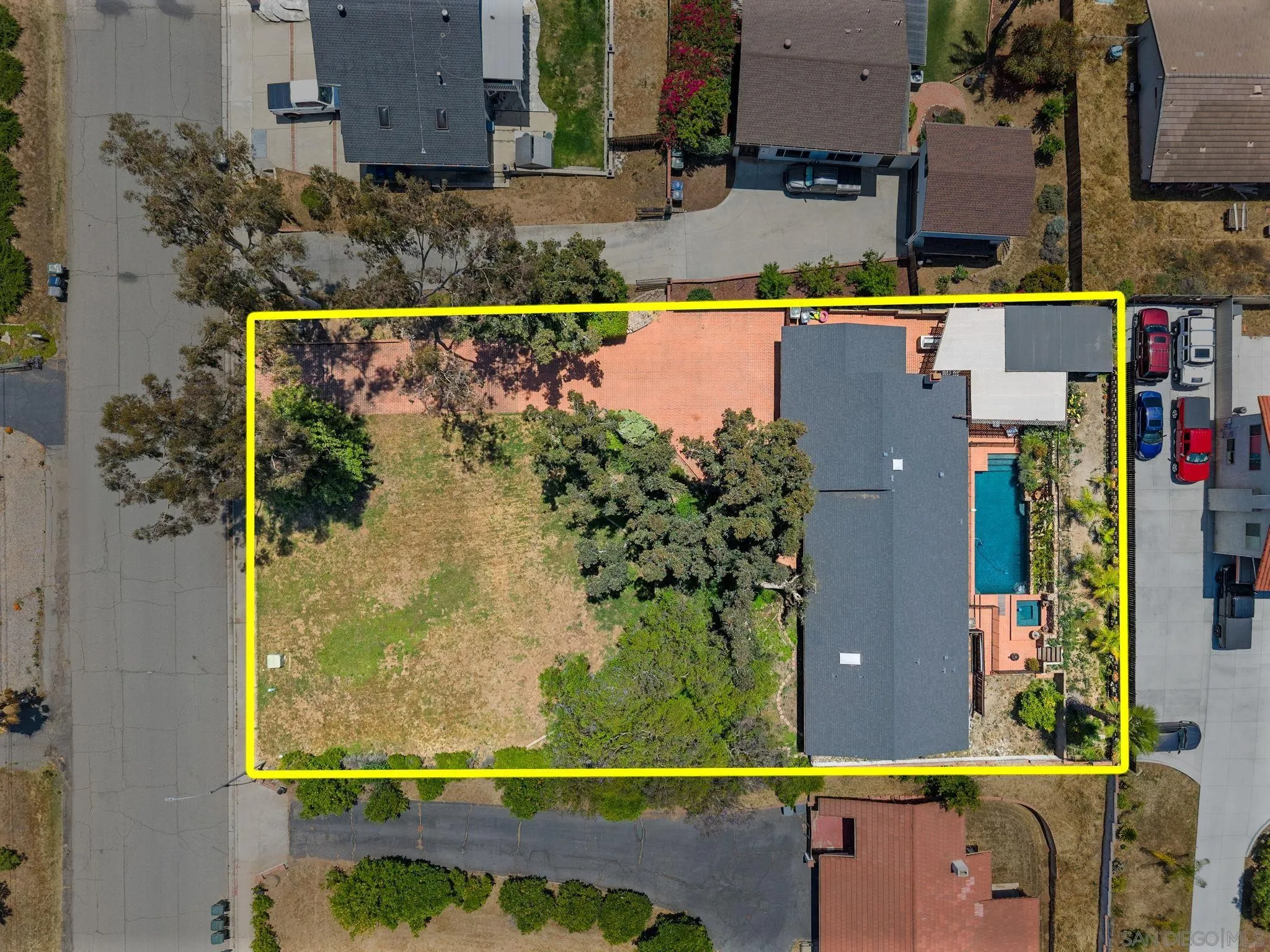https://cdn.realtyfeed.com/cdn/127/250036252/0c21a8b13d521fdc2cdef668e6230a90.webp