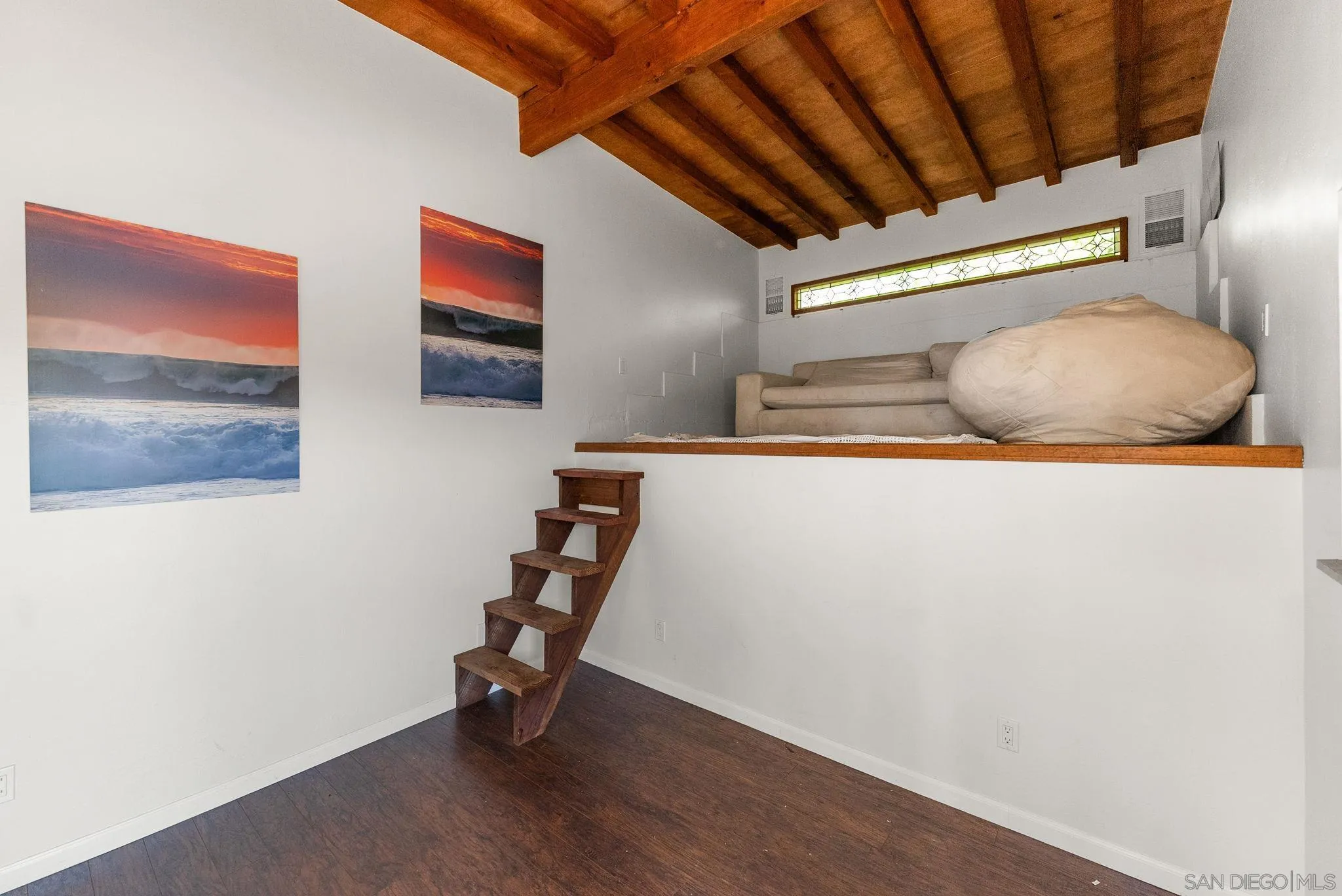 https://cdn.realtyfeed.com/cdn/127/250036252/d3b76398410b52e980d24ba3509164d5.webp