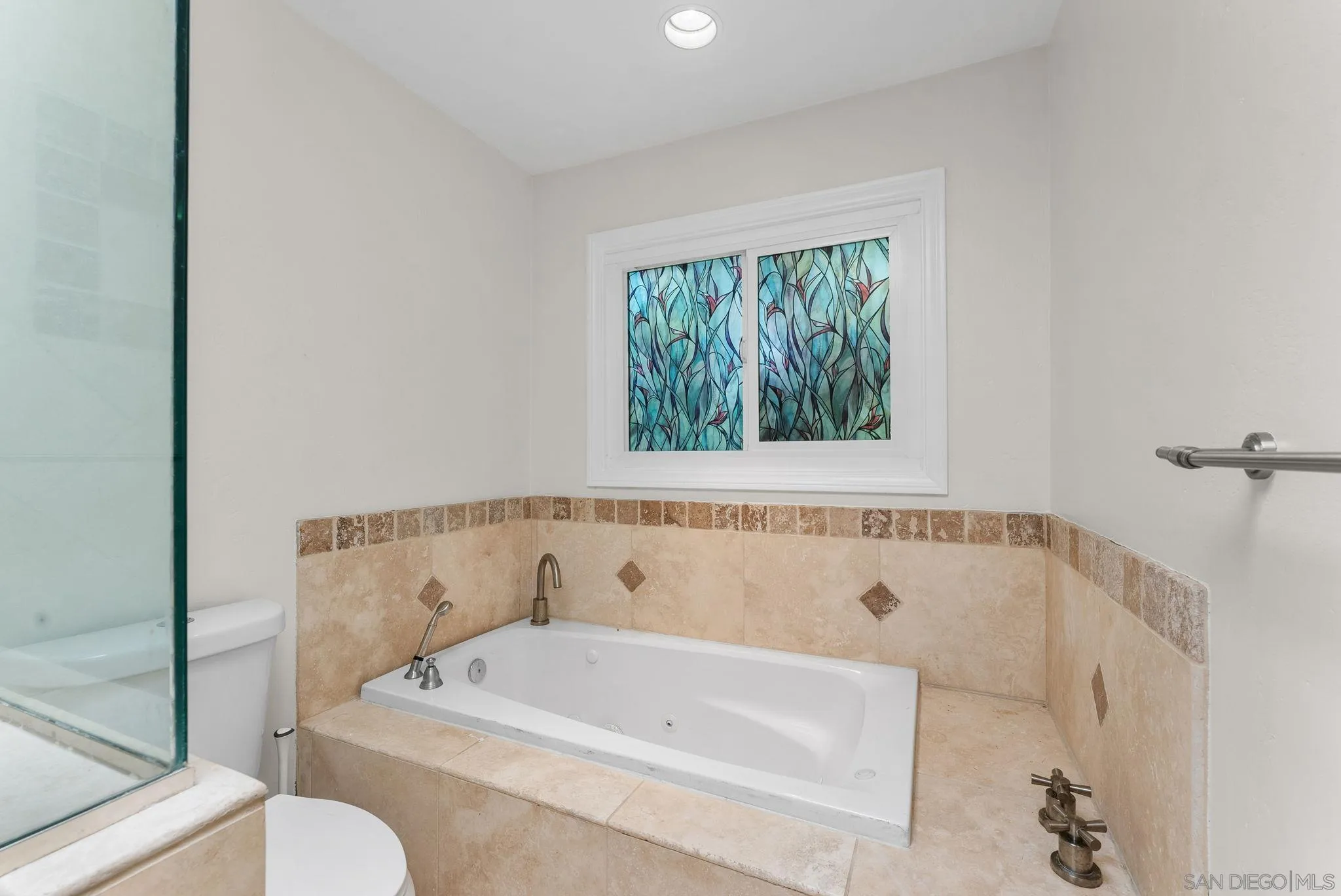 https://cdn.realtyfeed.com/cdn/127/250036252/d536515026faf5afd8a9363b045293ba.webp