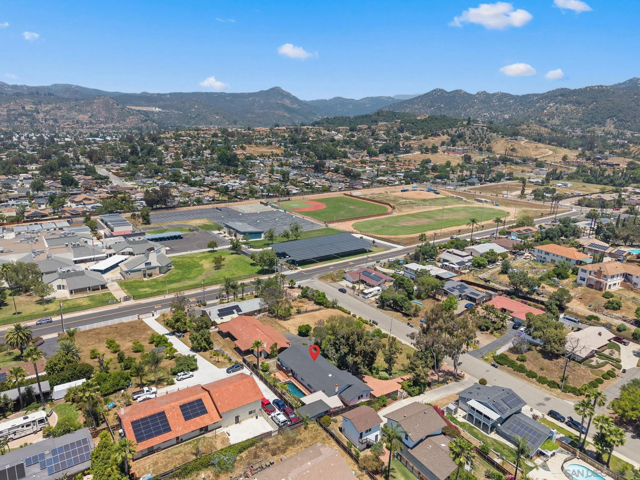 https://cdn.realtyfeed.com/cdn/127/250036252/f02fb01956a35e8798b54b4b2bf3dc5e.webp