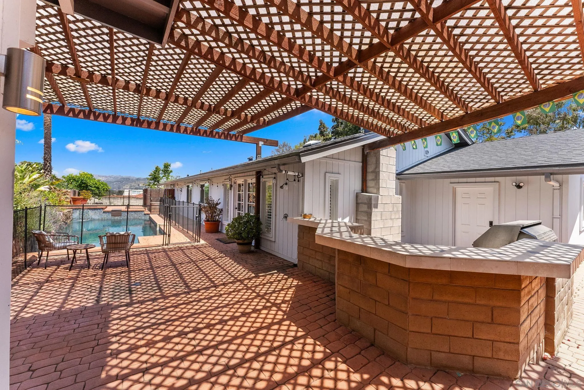 https://cdn.realtyfeed.com/cdn/127/250036252/fad9f3162bc405da944ca7e890027d65.webp