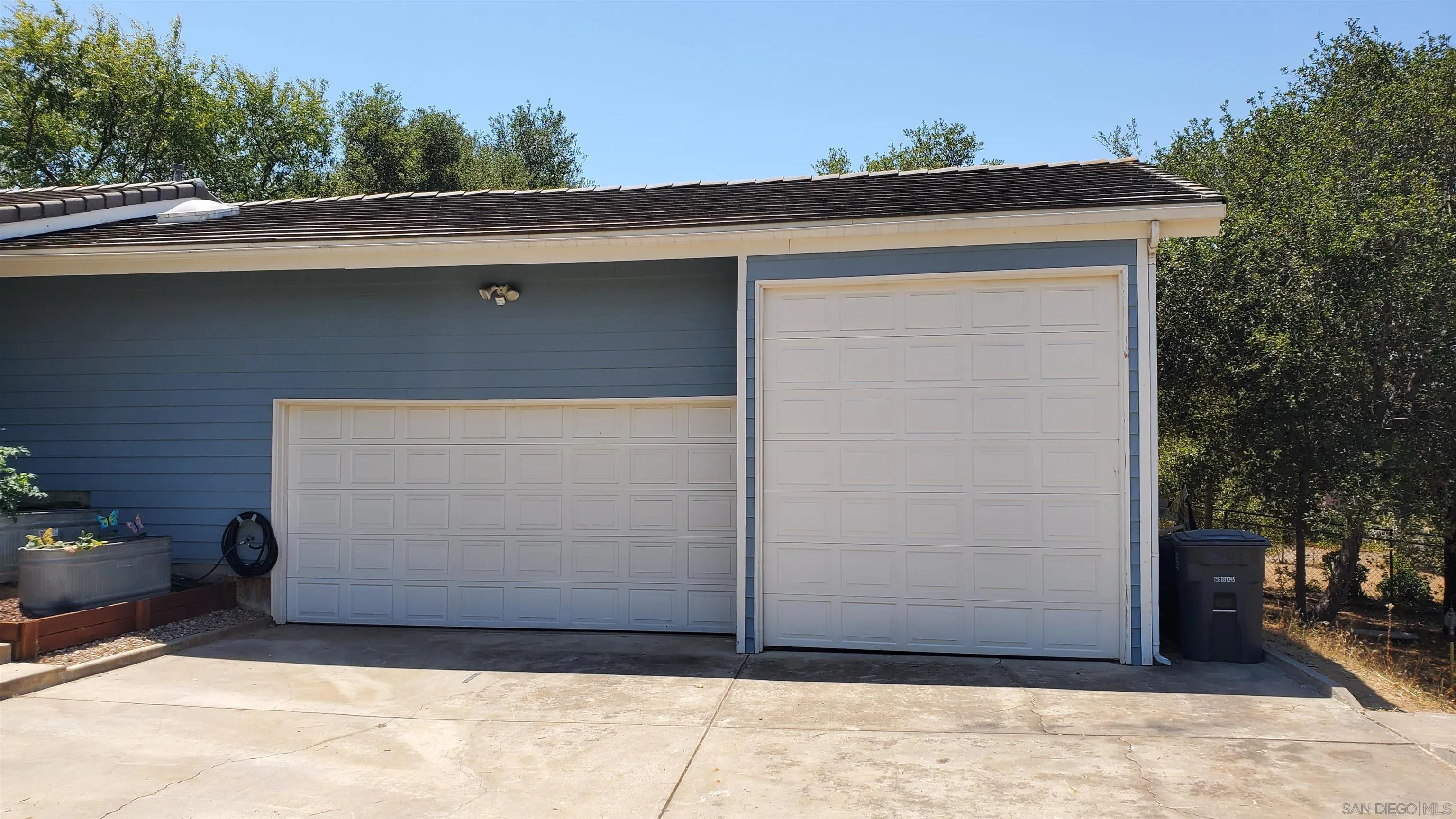 https://cdn.realtyfeed.com/cdn/127/250036255/afc4590f0dd87e02f6ac802015247cbc.webp