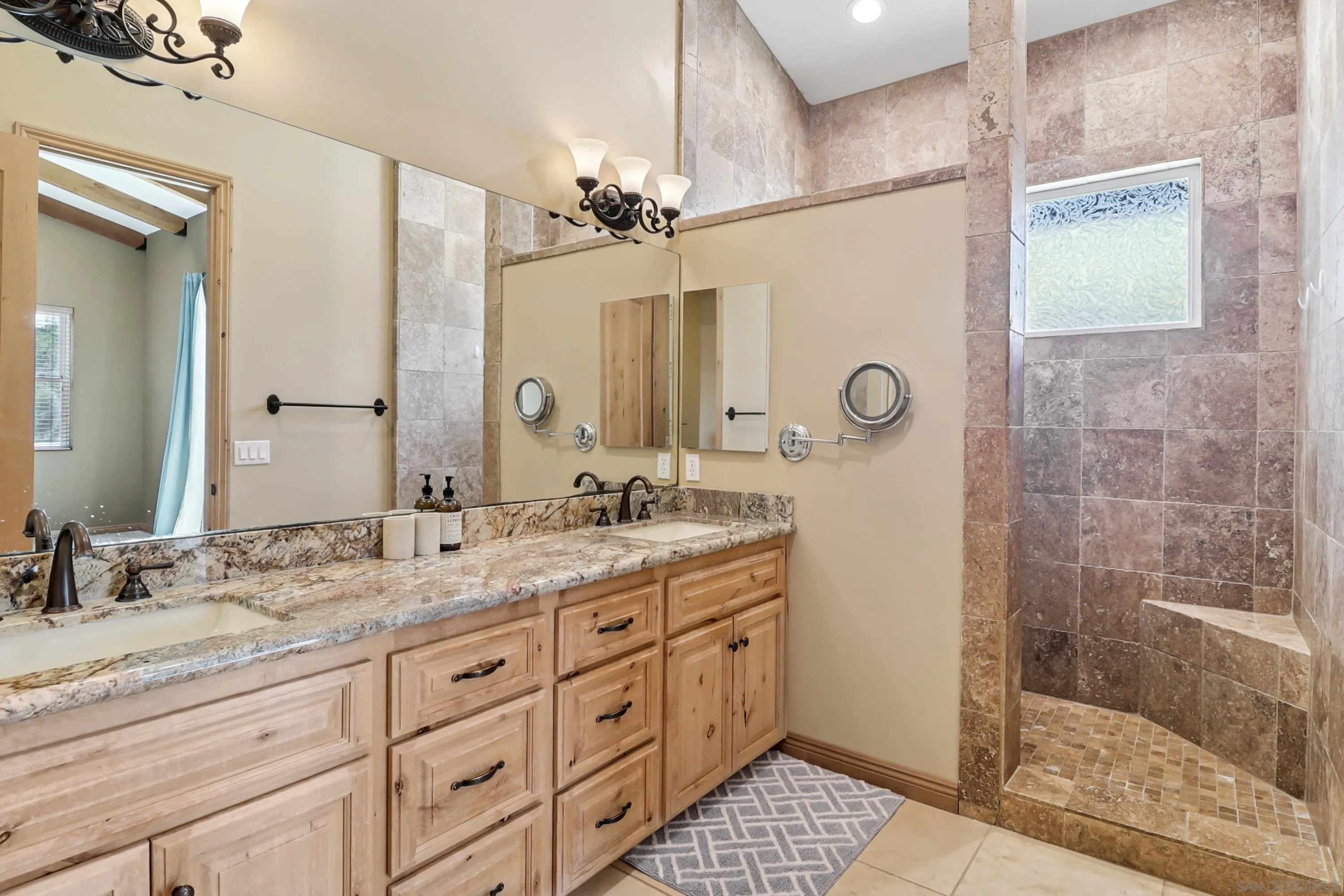 https://cdn.realtyfeed.com/cdn/127/250036259/3bafd72732b6687bf730b7cebcfa8192.webp