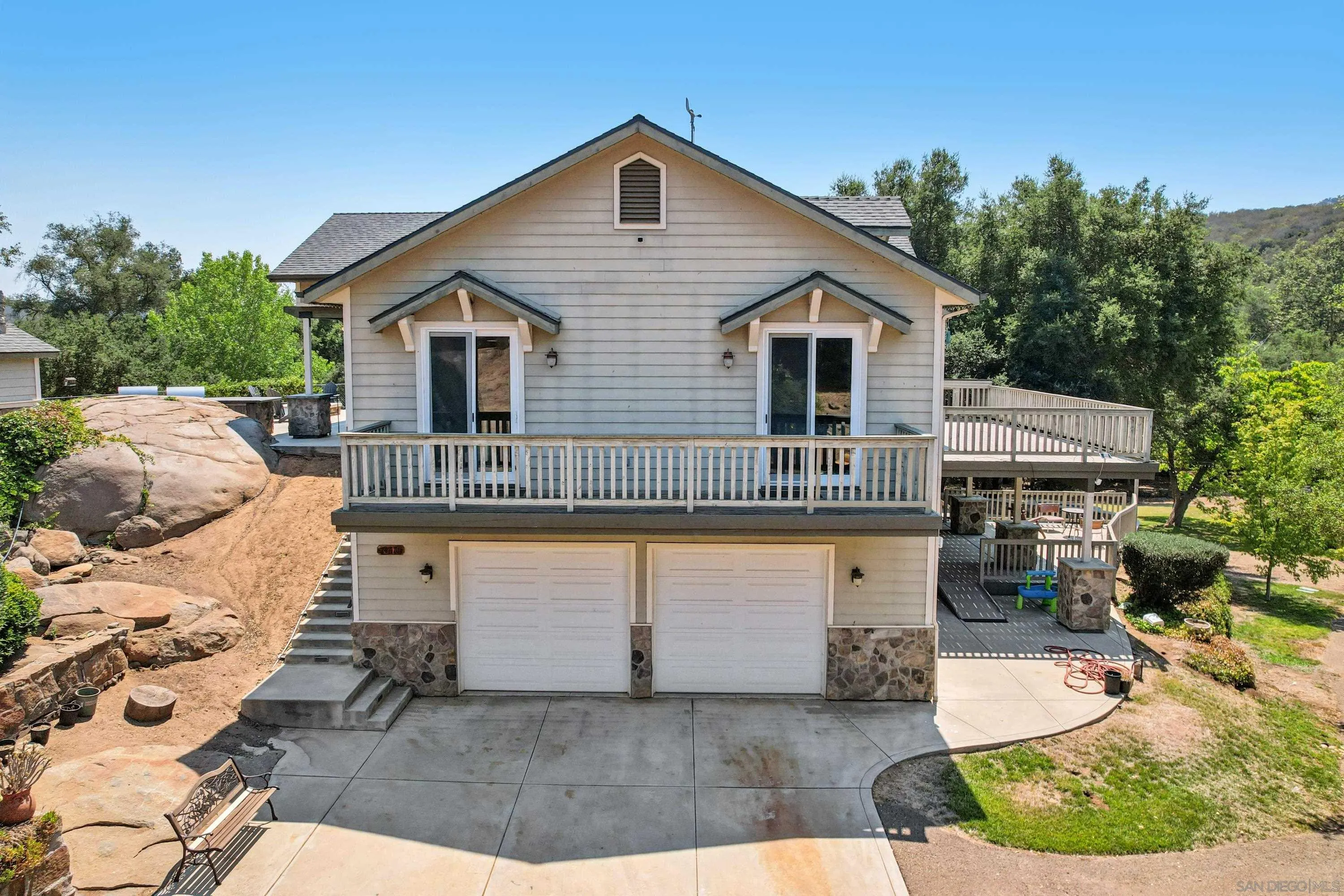 https://cdn.realtyfeed.com/cdn/127/250036259/5c5d6e90699cf593deecc1e13237476b.webp
