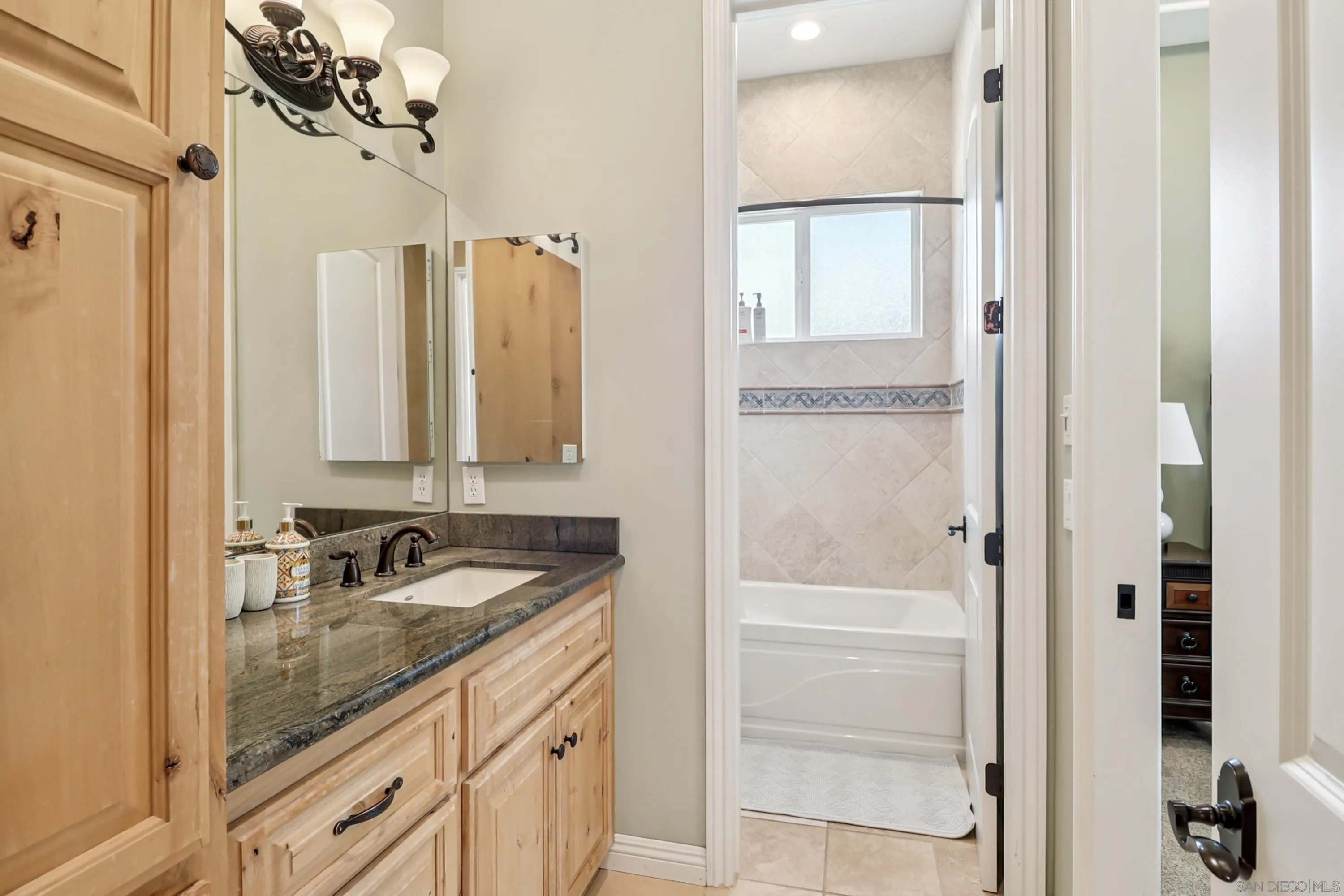 https://cdn.realtyfeed.com/cdn/127/250036259/933e0124ce47d5a6f04fcb9f73728678.webp