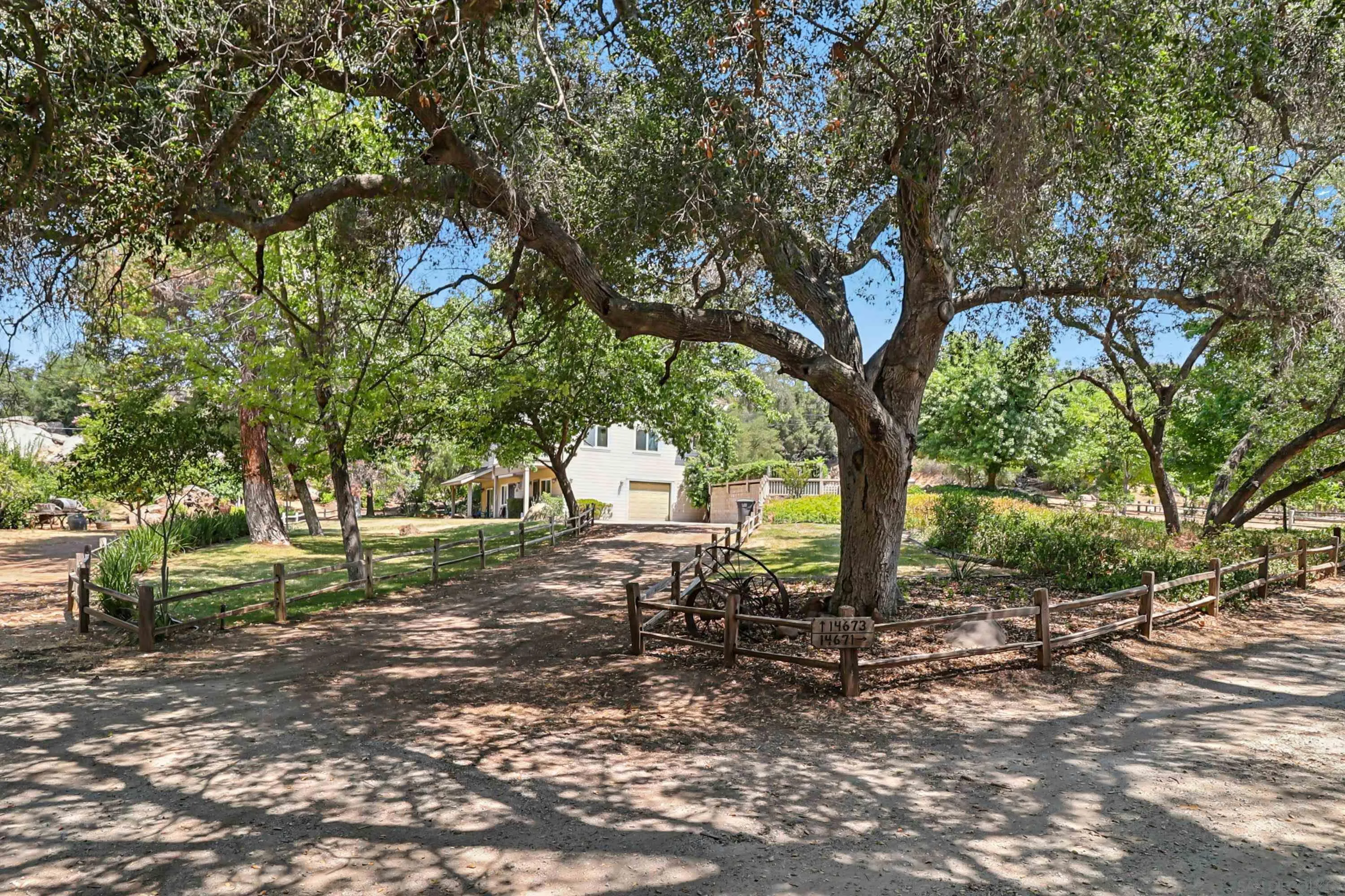 https://cdn.realtyfeed.com/cdn/127/250036259/ee5b6dc6e55ba6dbc80a28fdf3443ec9.webp