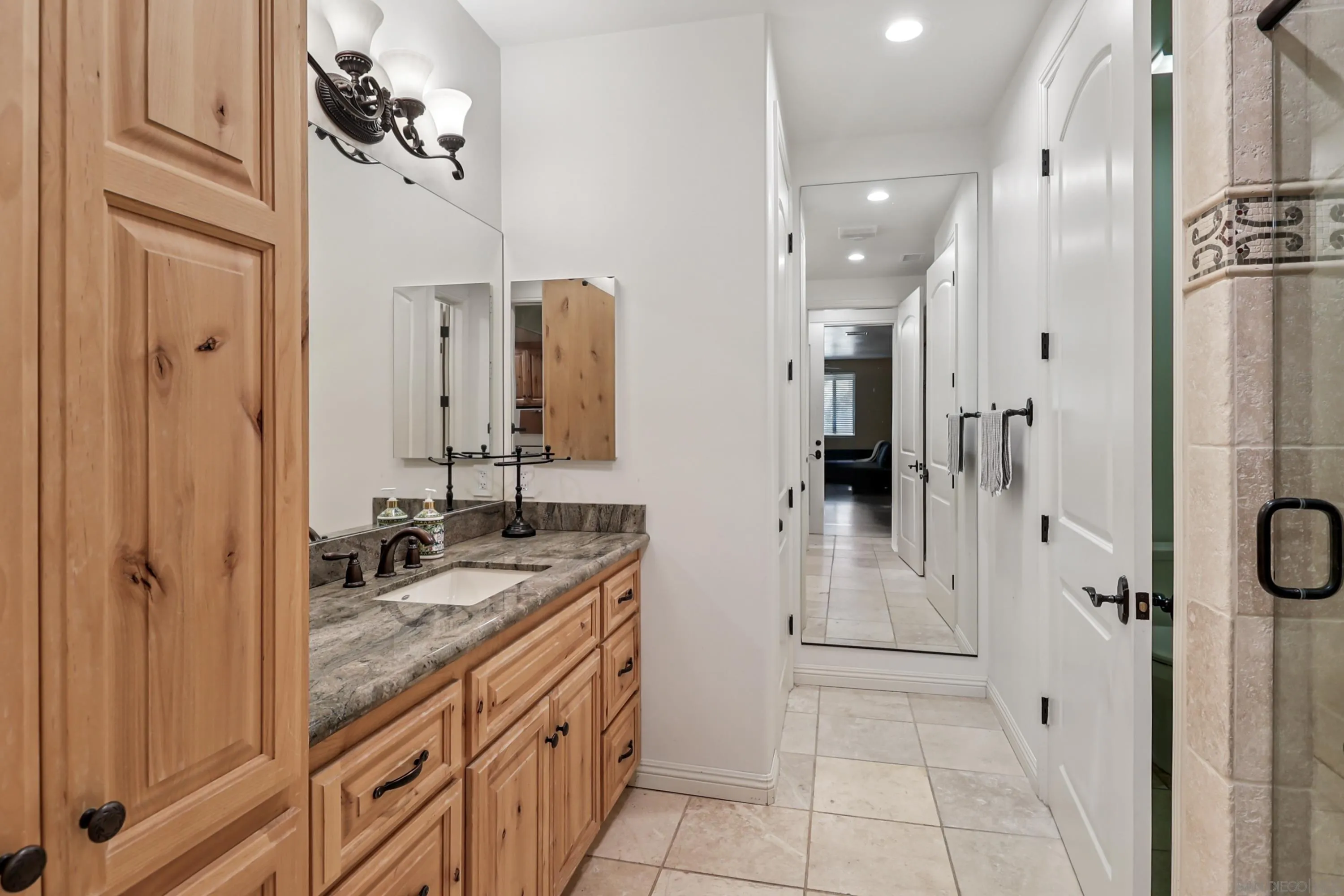 https://cdn.realtyfeed.com/cdn/127/250036259/f614055c57b67d3f45d3bb7e5a3b3a22.webp