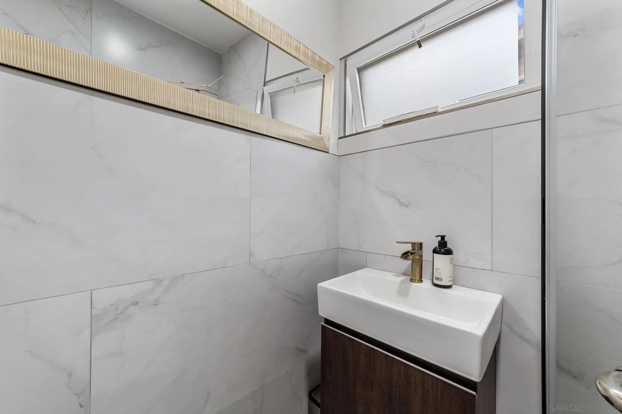 https://cdn.realtyfeed.com/cdn/127/250036260/329ffd1cca455ced1efaf08616abfa07.webp