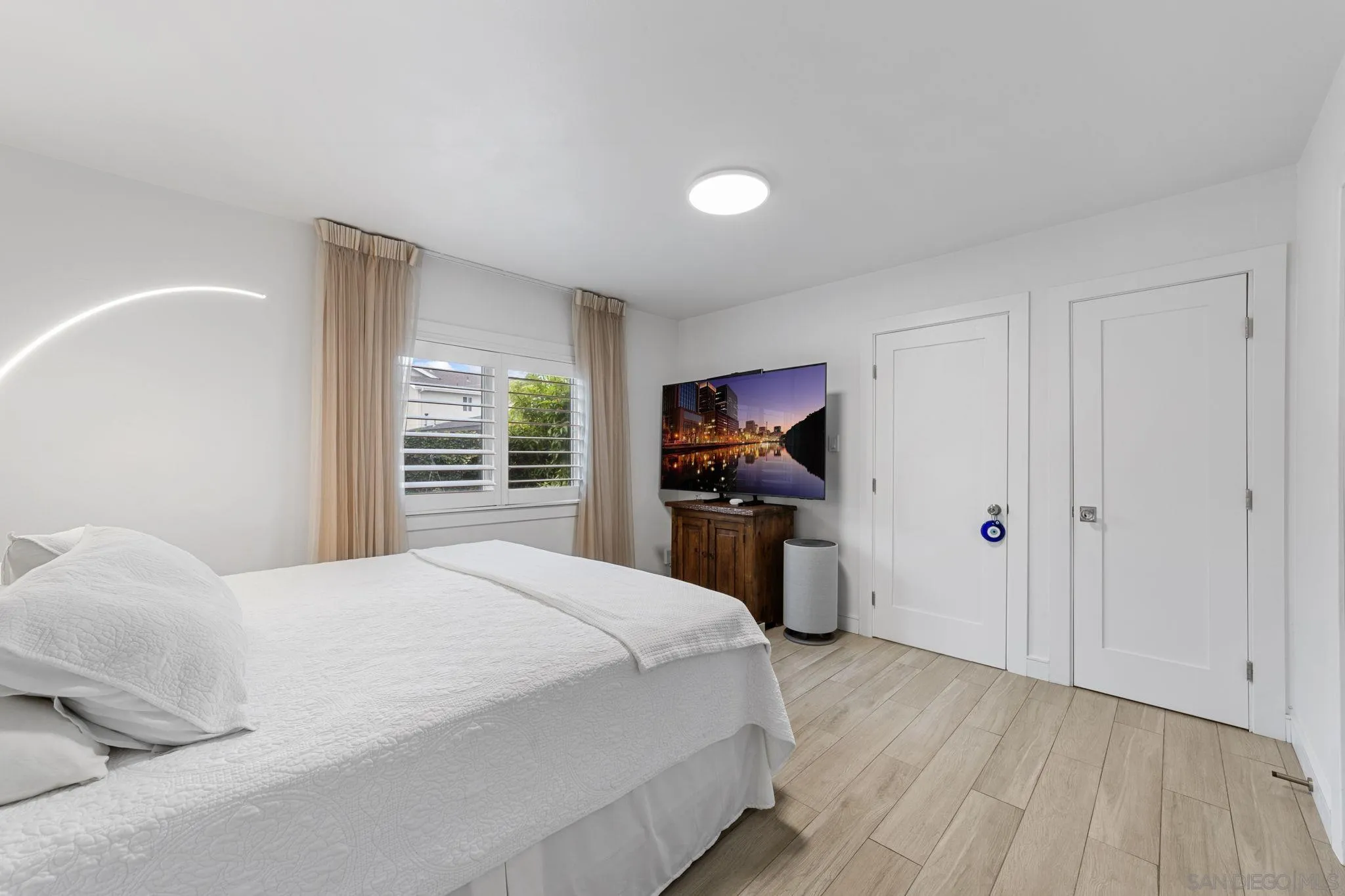 https://cdn.realtyfeed.com/cdn/127/250036260/3beec10763d23d1ee709068d3ac9aa24.webp