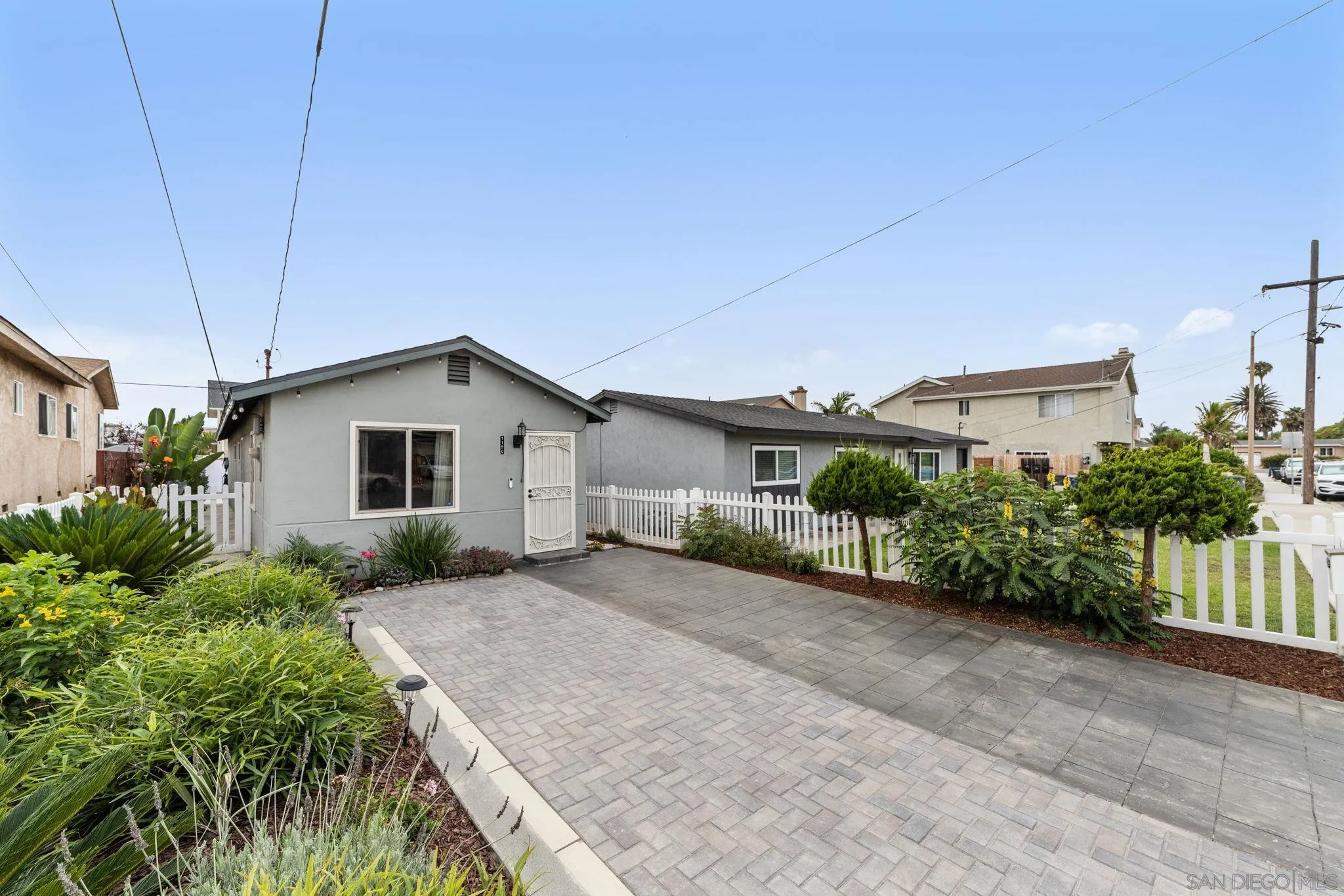 https://cdn.realtyfeed.com/cdn/127/250036260/ad98abd92012a9aed9d7e82c284d50db.webp