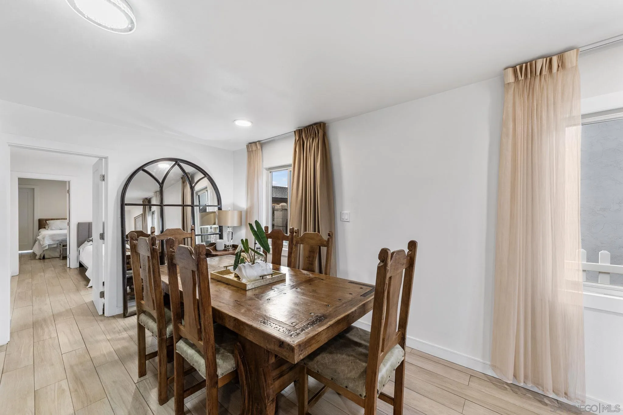 https://cdn.realtyfeed.com/cdn/127/250036260/db547cc0c20bbd12b0fe58ad98299371.webp