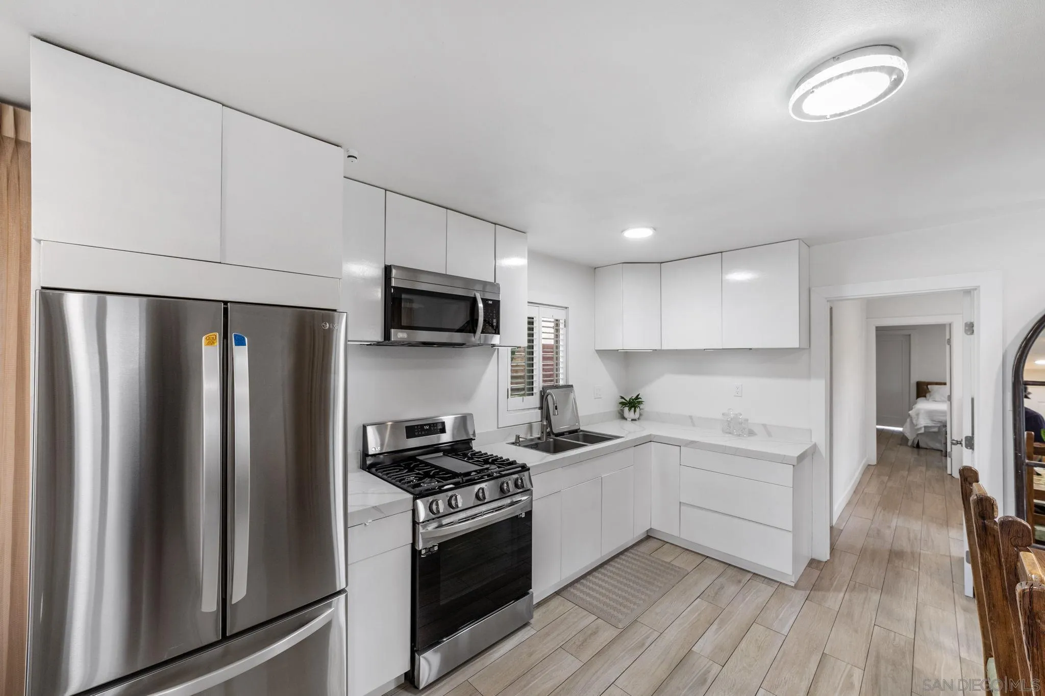 https://cdn.realtyfeed.com/cdn/127/250036260/f44a3de5ce5b5378d53ad3734165b1ce.webp
