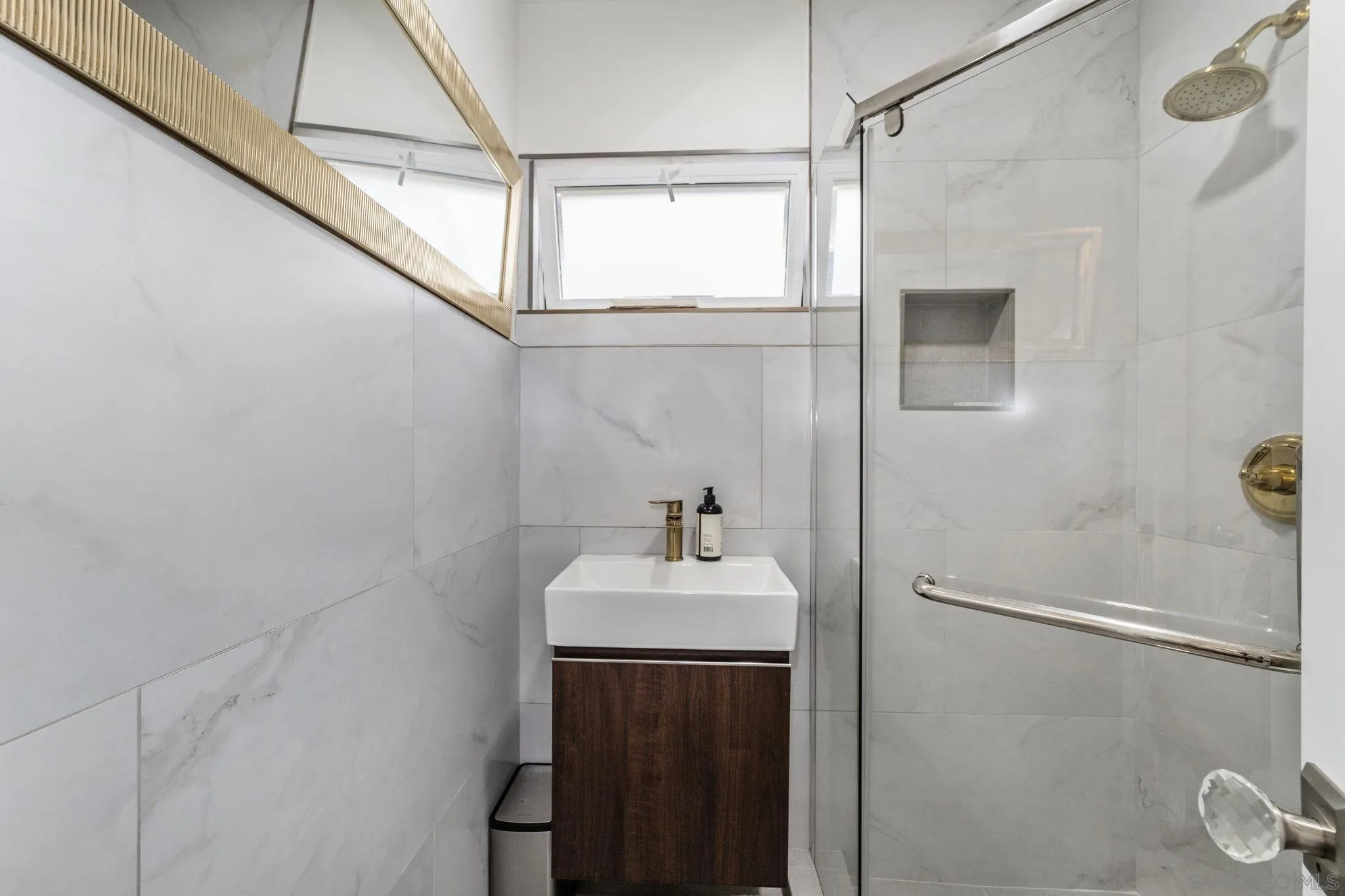 https://cdn.realtyfeed.com/cdn/127/250036260/ff56cfa9033d6b6a2d1c74ba6126e566.webp