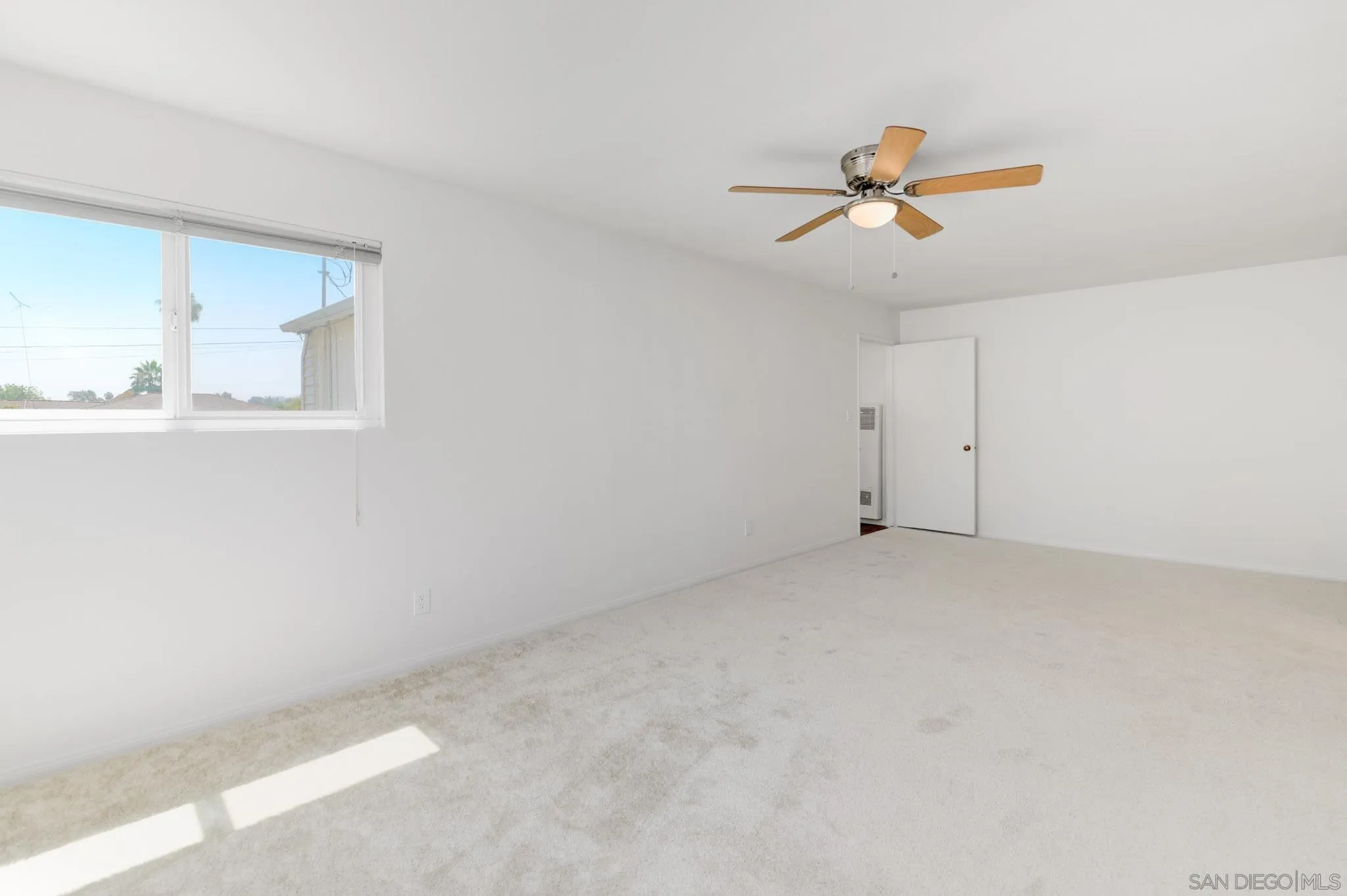 https://cdn.realtyfeed.com/cdn/127/250036263/412e95c1b95379a17040adb1321a3519.webp