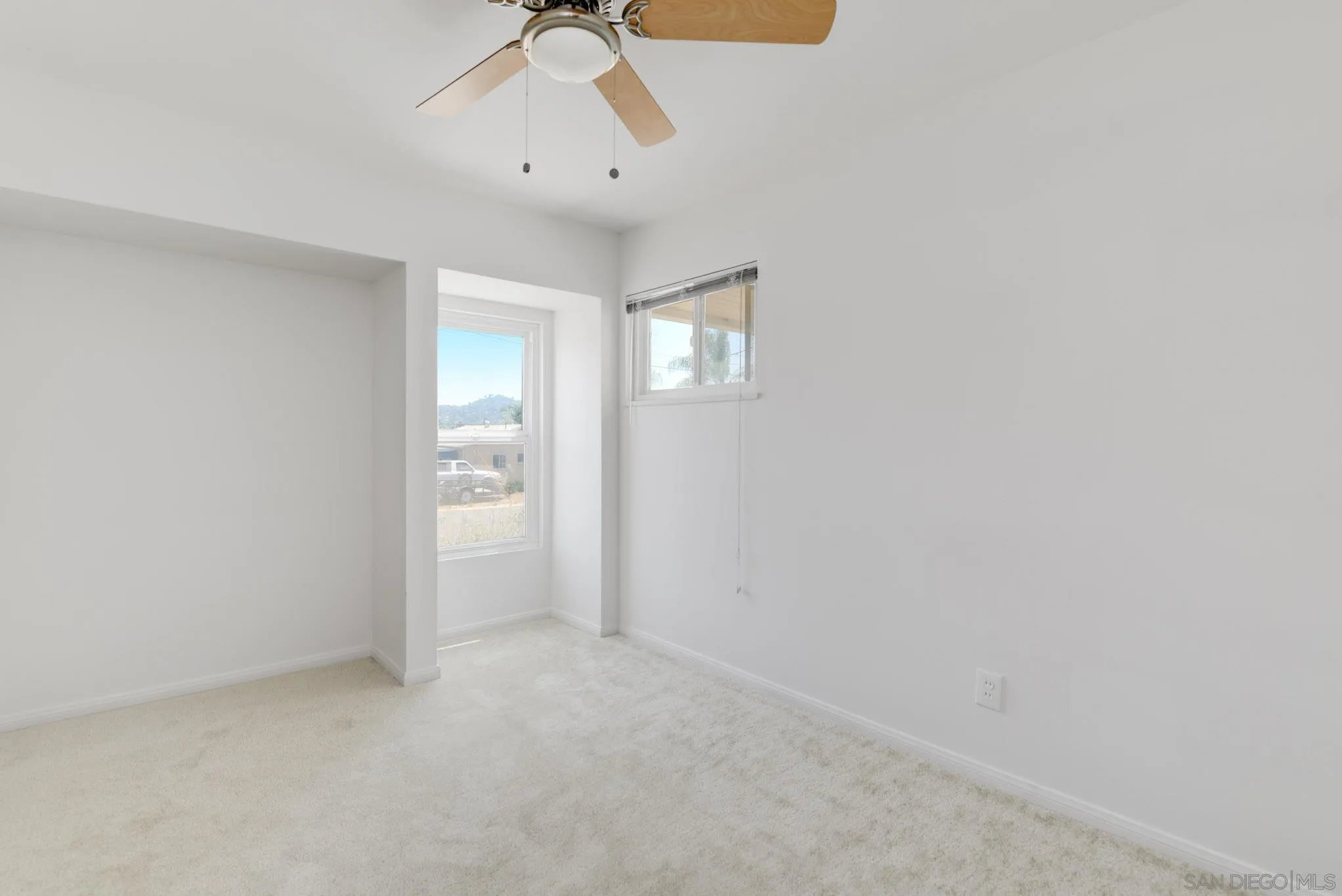 https://cdn.realtyfeed.com/cdn/127/250036263/6235336c3a236fdeede223002dc1c7c3.webp
