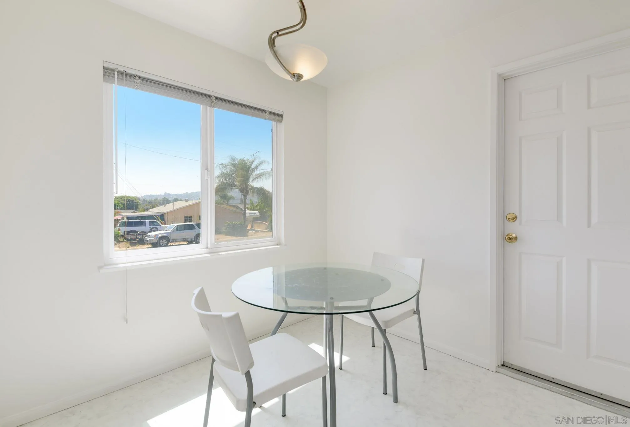 https://cdn.realtyfeed.com/cdn/127/250036263/ab876005432dd2cb22554b4200939a18.webp