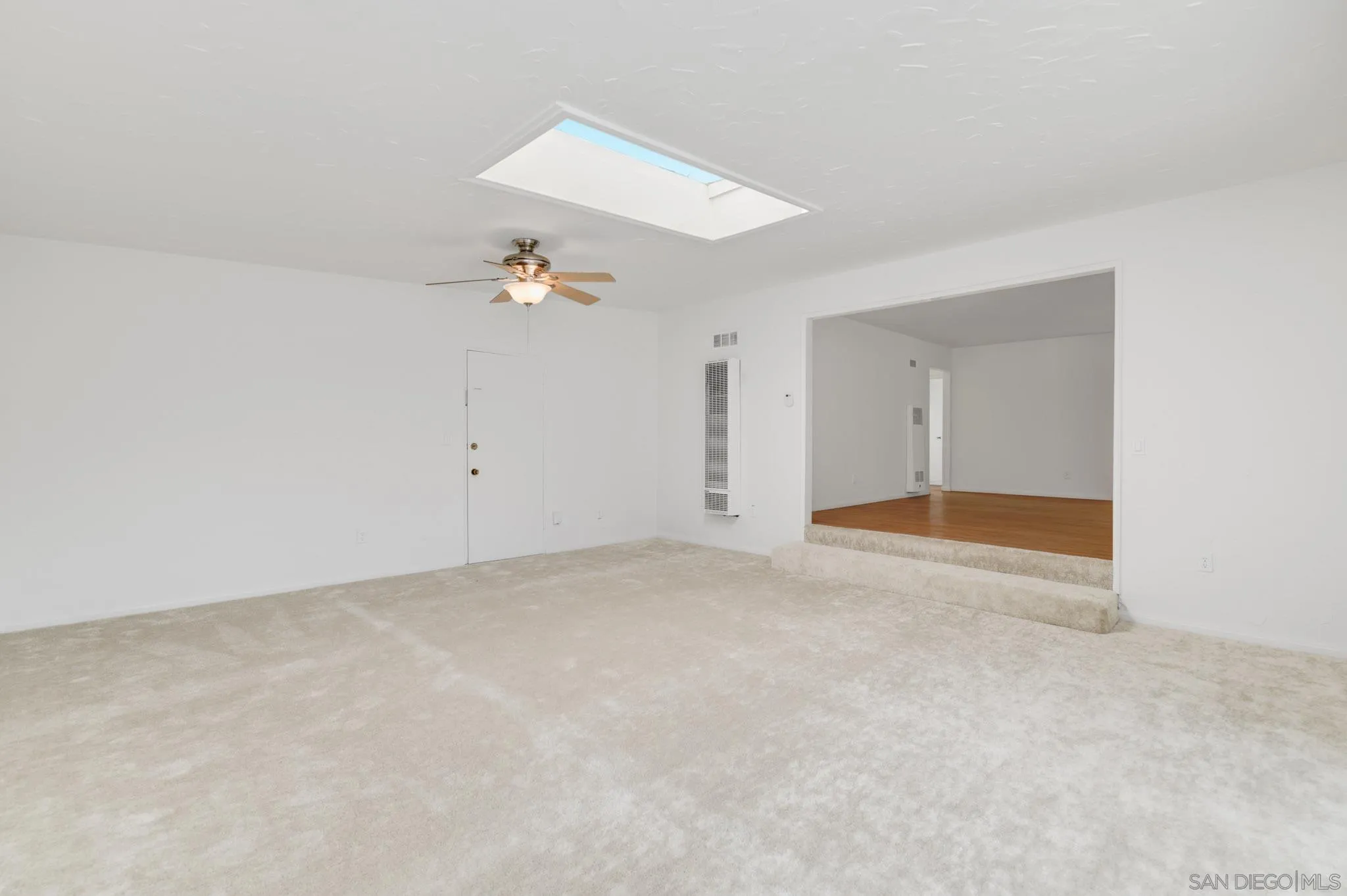 https://cdn.realtyfeed.com/cdn/127/250036263/b2e408ef9c2a79a54bc43eecc1f33494.webp